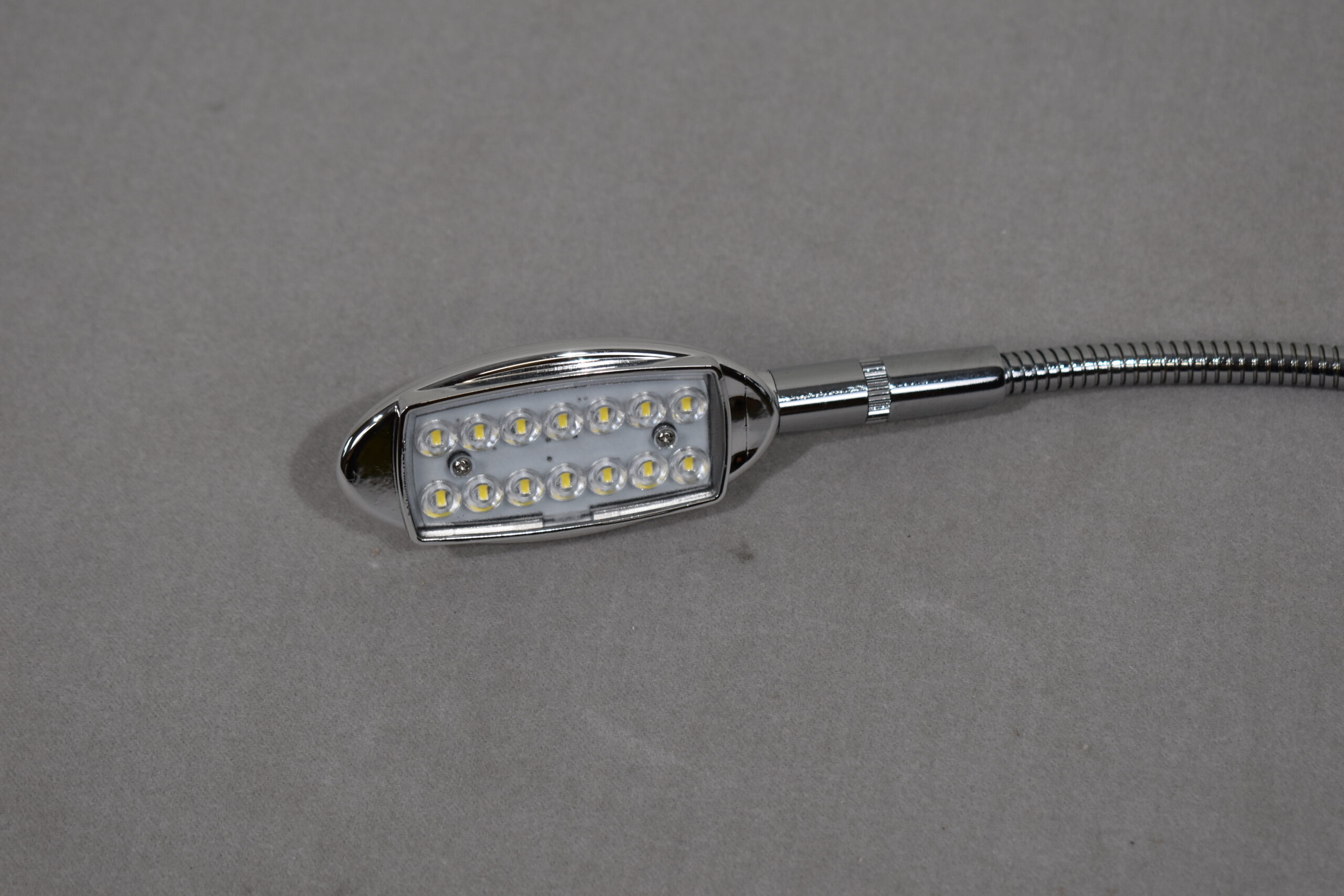 LED Lese-Bettlampe BOA IV L87.02.CW; 8V – Bild 3