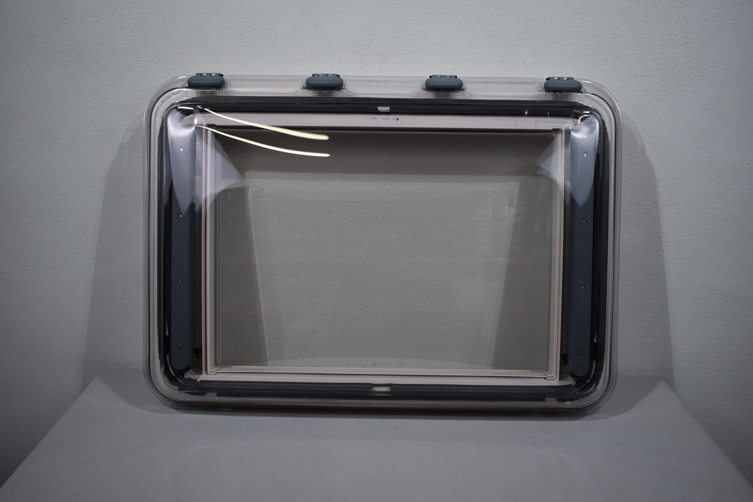 Dometic Dachhaube 1050x742mm – Bild 2