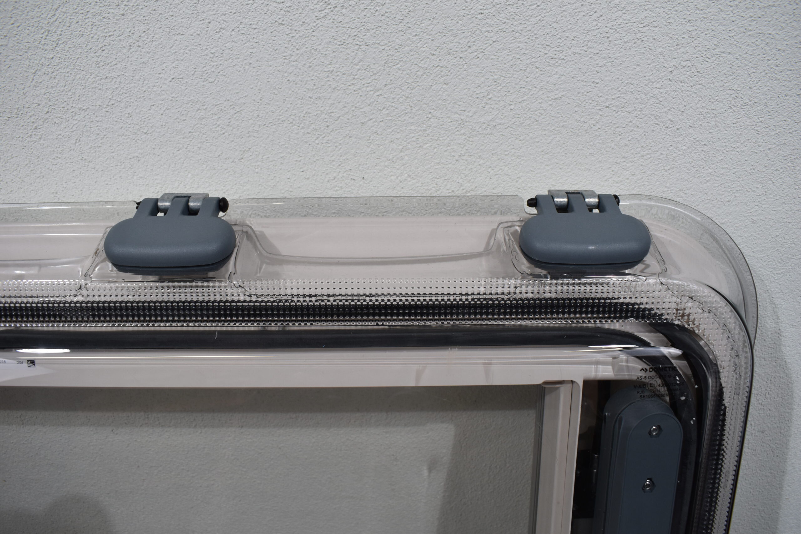 Dometic Dachhaube 1050x742mm – Bild 3