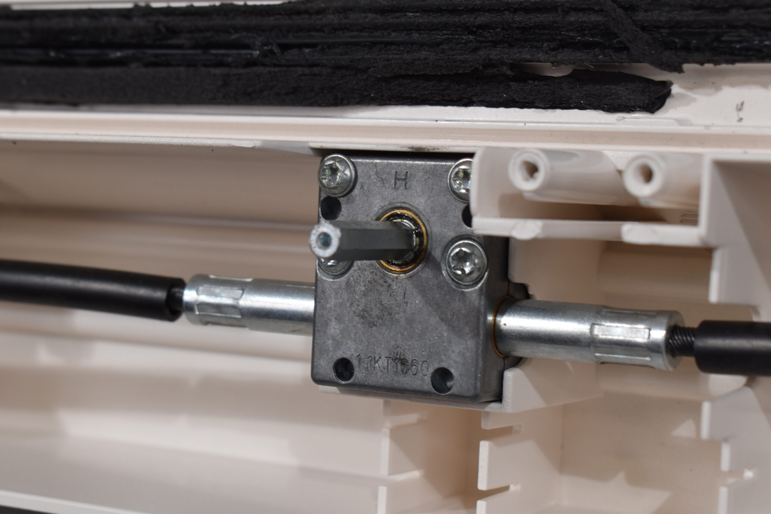 Dometic Dachhaube / Ersatzhaube 1050x742mm – Bild 9