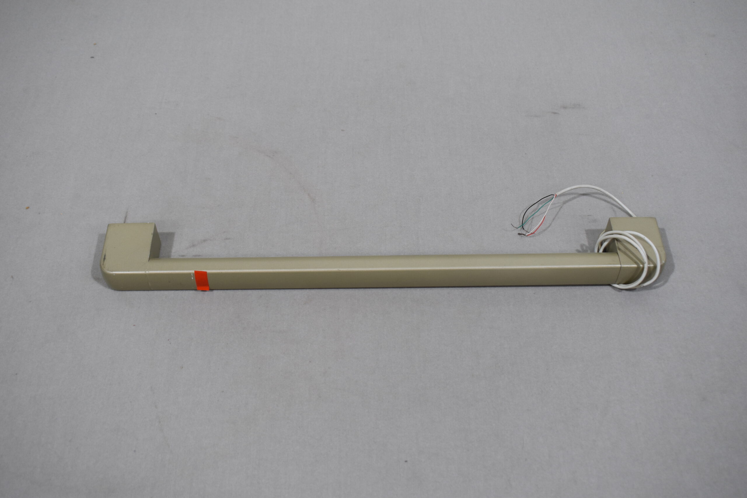 Niesmann und Bischoff Türeinstiegs-Griff mit Licht; Gold – Bild 3