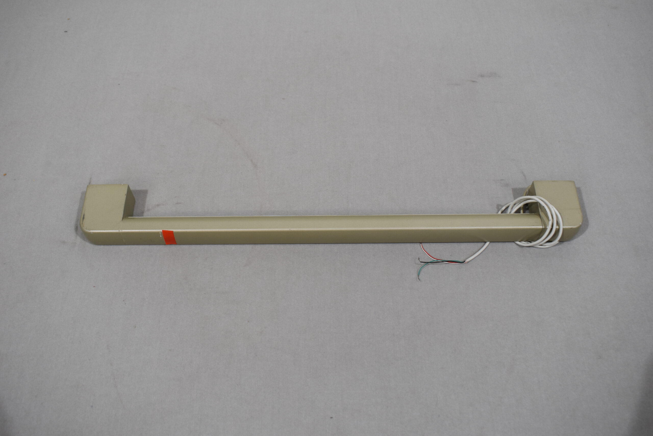 Niesmann und Bischoff Türeinstiegs-Griff mit Licht; Gold – Bild 5