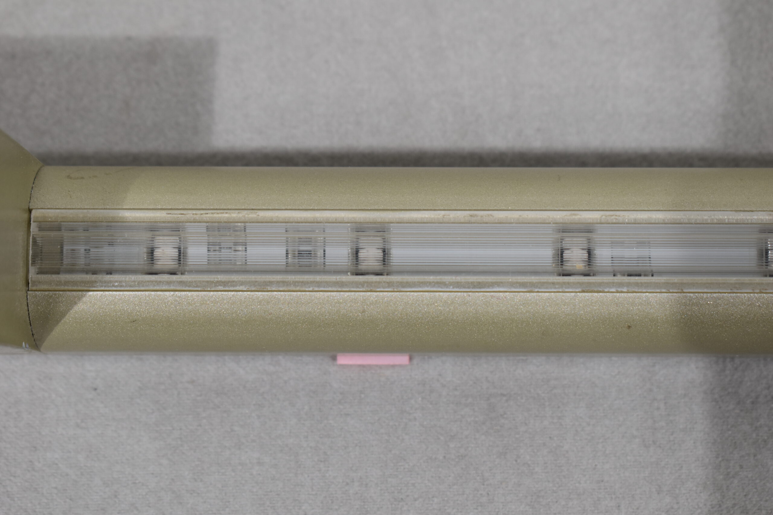 Niesmann und Bischoff Türeinstiegs-Griff mit Licht; Gold – Bild 6