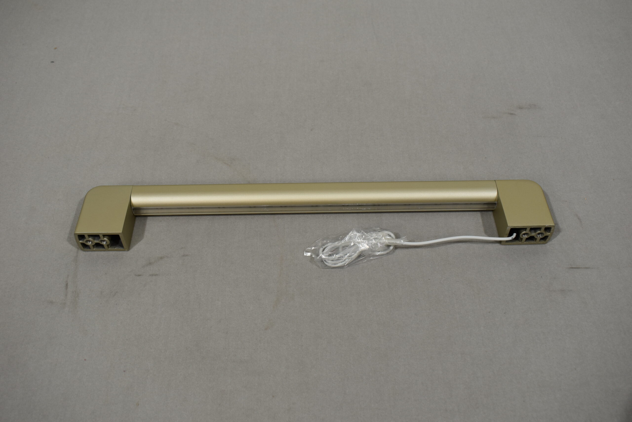 Niesmann und Bischoff Türeinstiegs-Griff; Gold; 65x30x480mm – Bild 3