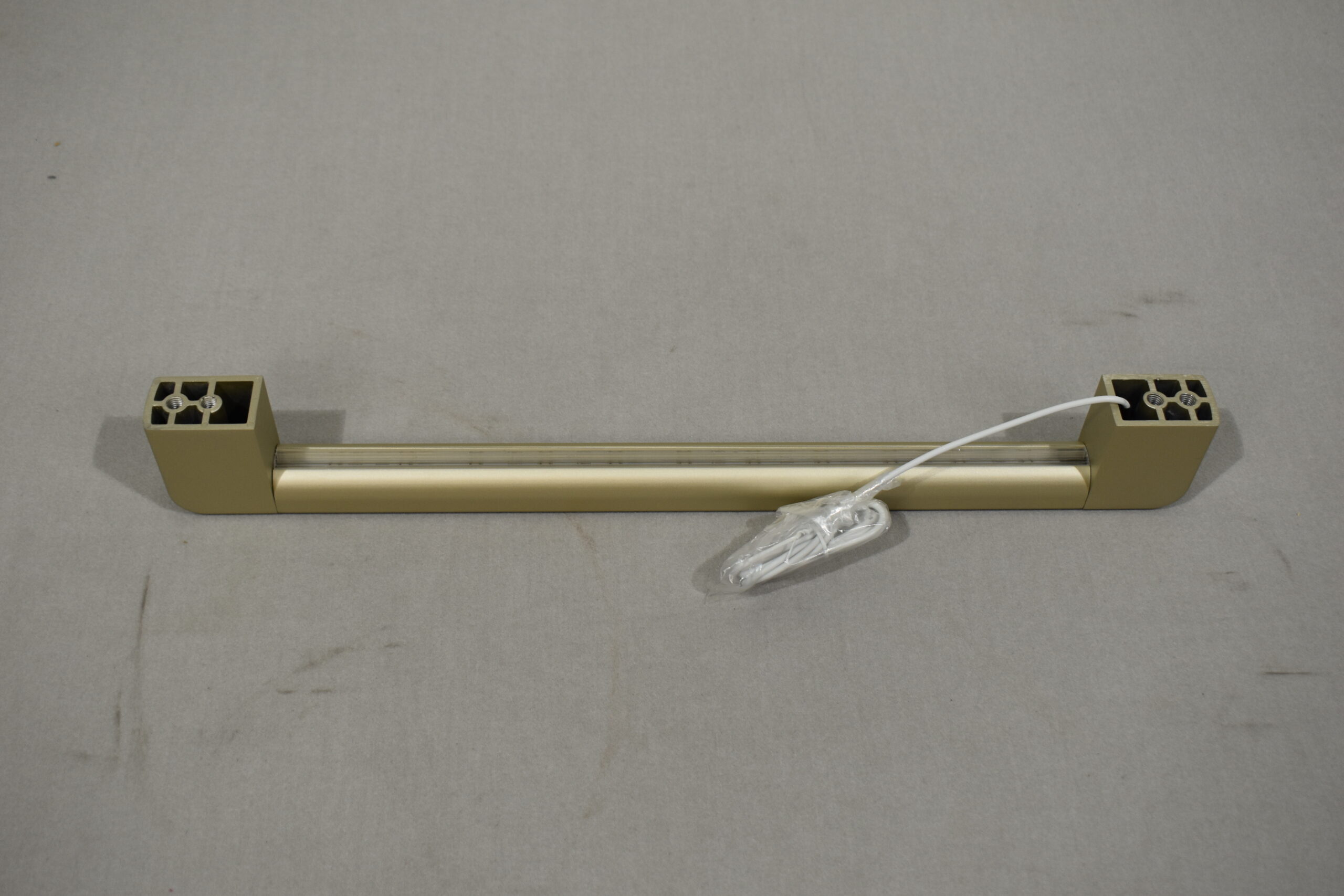 Niesmann und Bischoff Türeinstiegs-Griff; Gold; 65x30x480mm – Bild 4