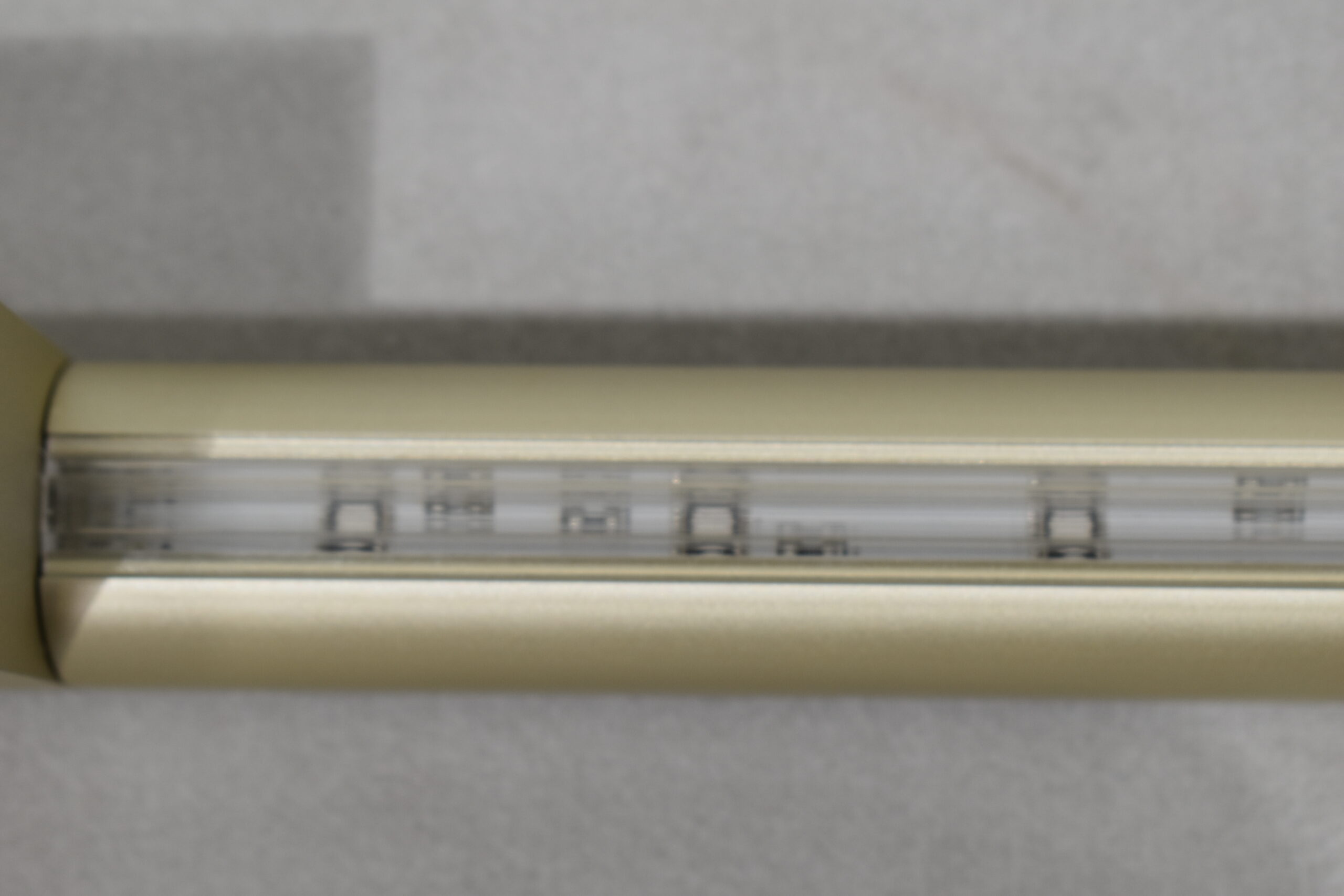 Niesmann und Bischoff Türeinstiegs-Griff; Gold; 65x30x480mm – Bild 7