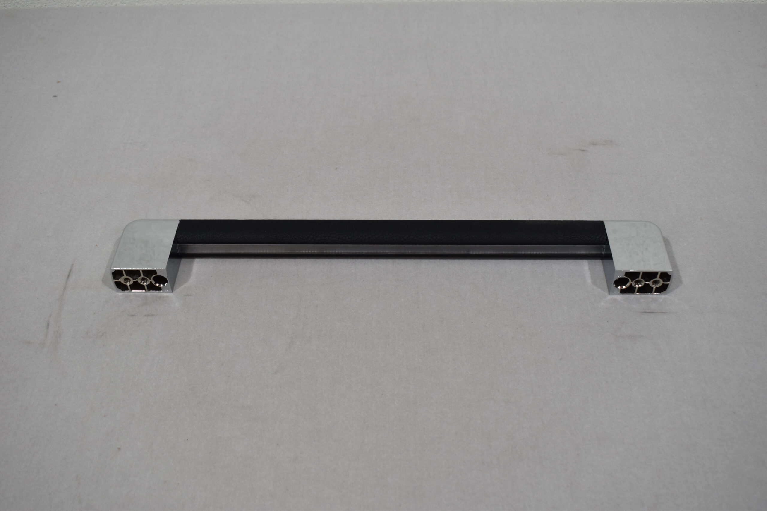 Niesmann und Bischoff Türeinstiegsgriff; schwarz – Bild 4