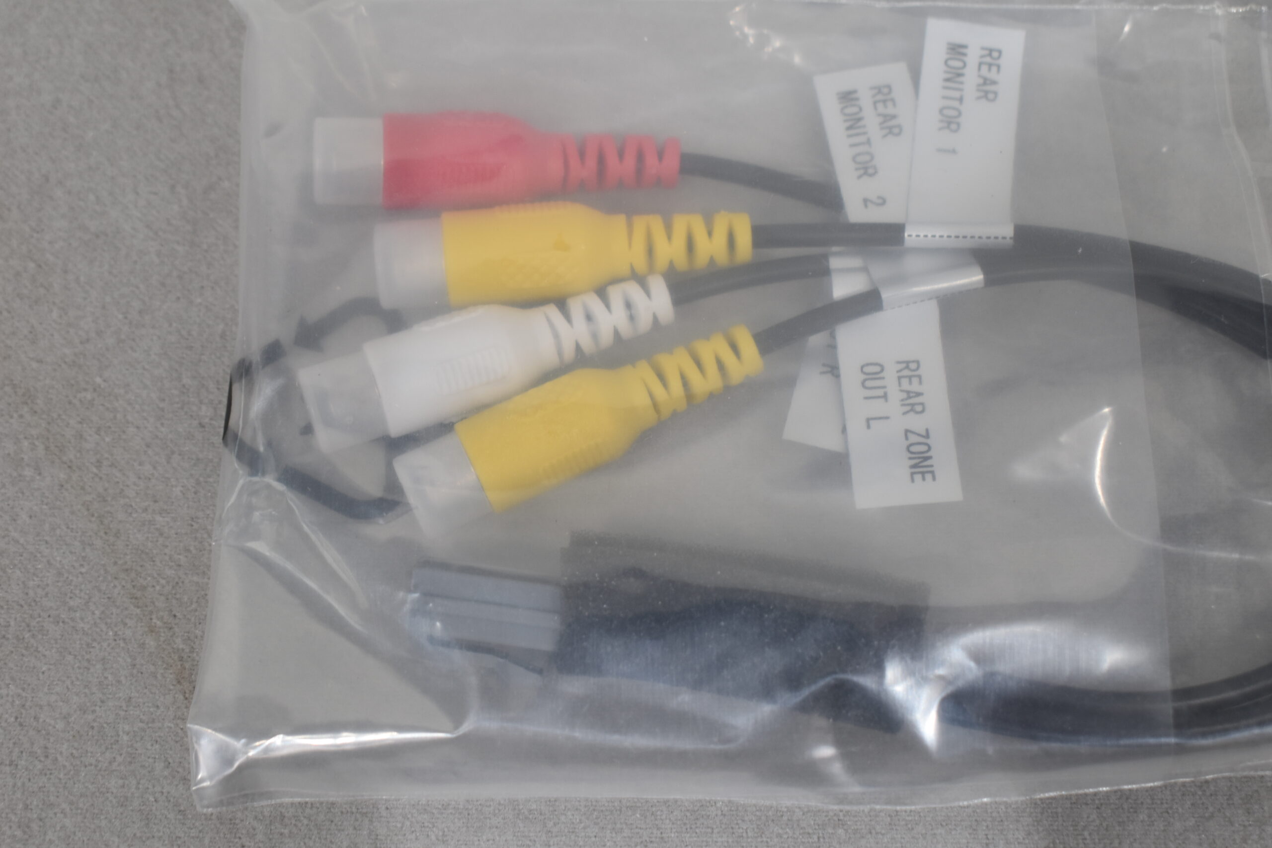 Zenec Z-EACC-AV Audio-Videokabel-Set – Bild 3