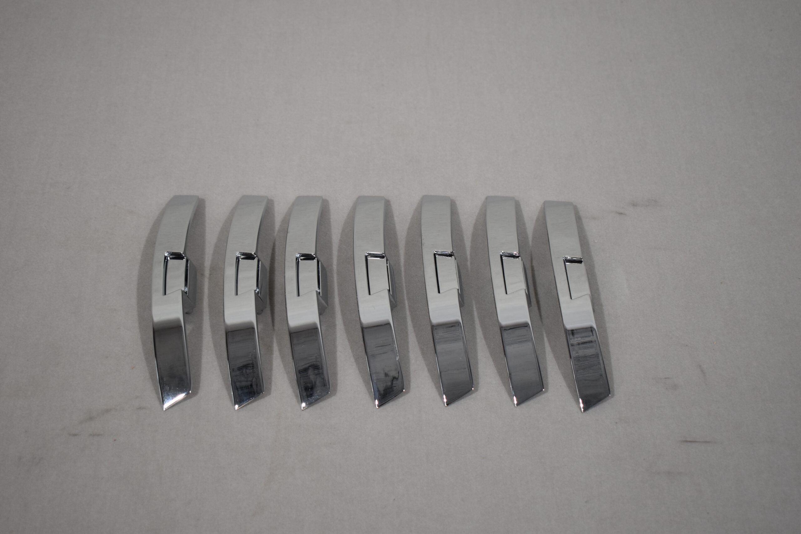 Reimo Schrank / Möbelgriff-Set; oval – Bild 2