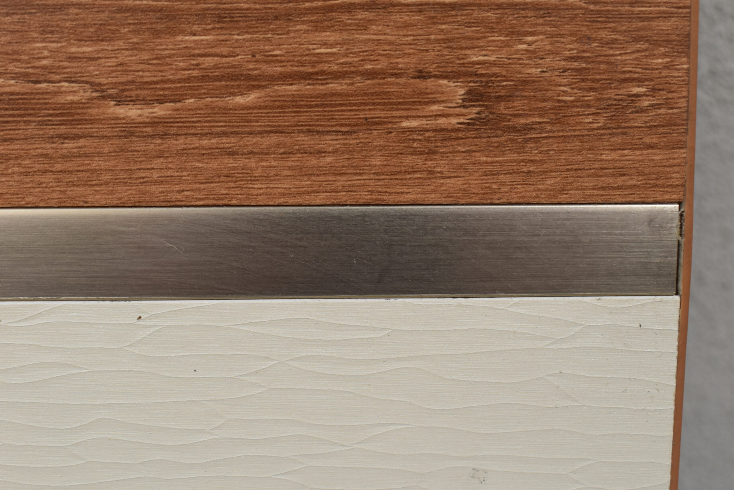 Möbelklappe gebogen; braun-weiß; 420x603mm – Bild 3