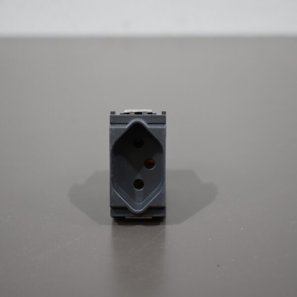 Alternative view of Vimar - Serie idea; Schweizer Steckdose 16226; Typ 13; grau