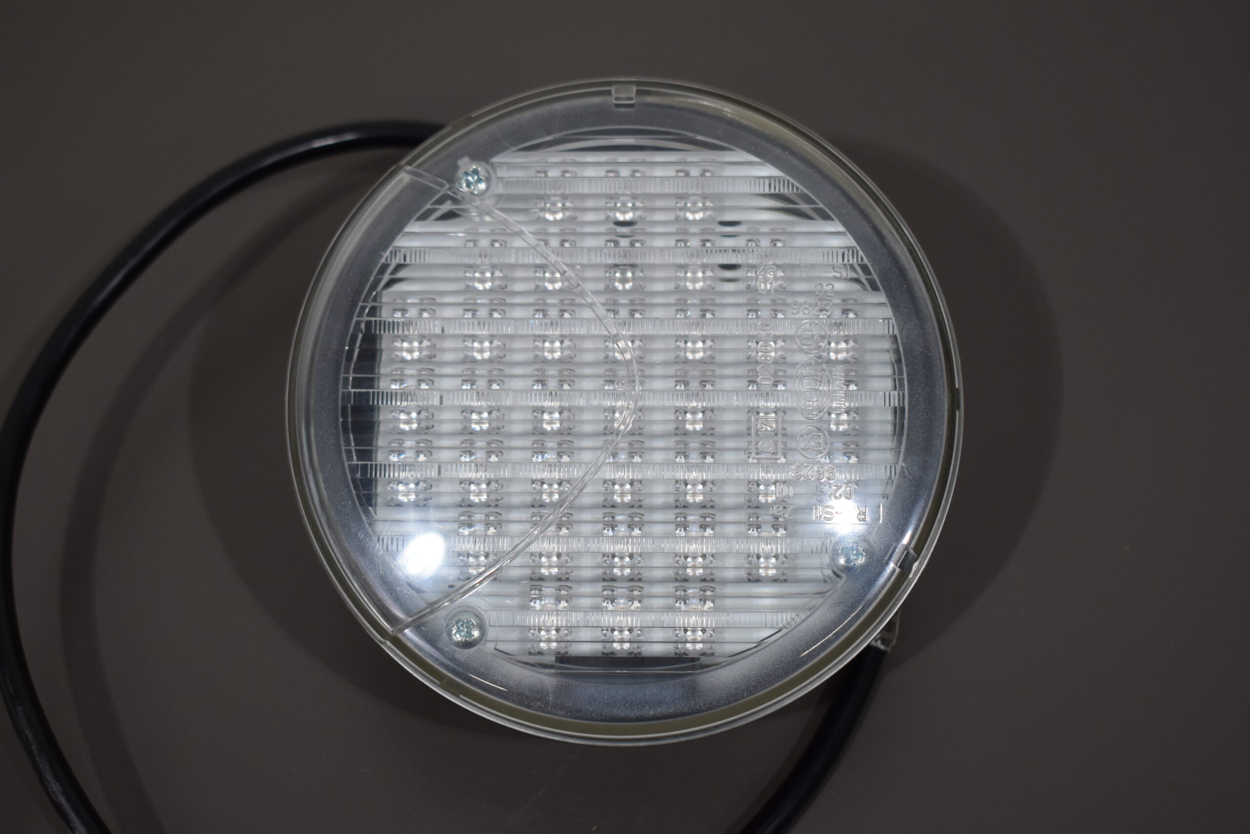 Hella Heckleuchte 2SD 964 169-401; rechts – Bild 3