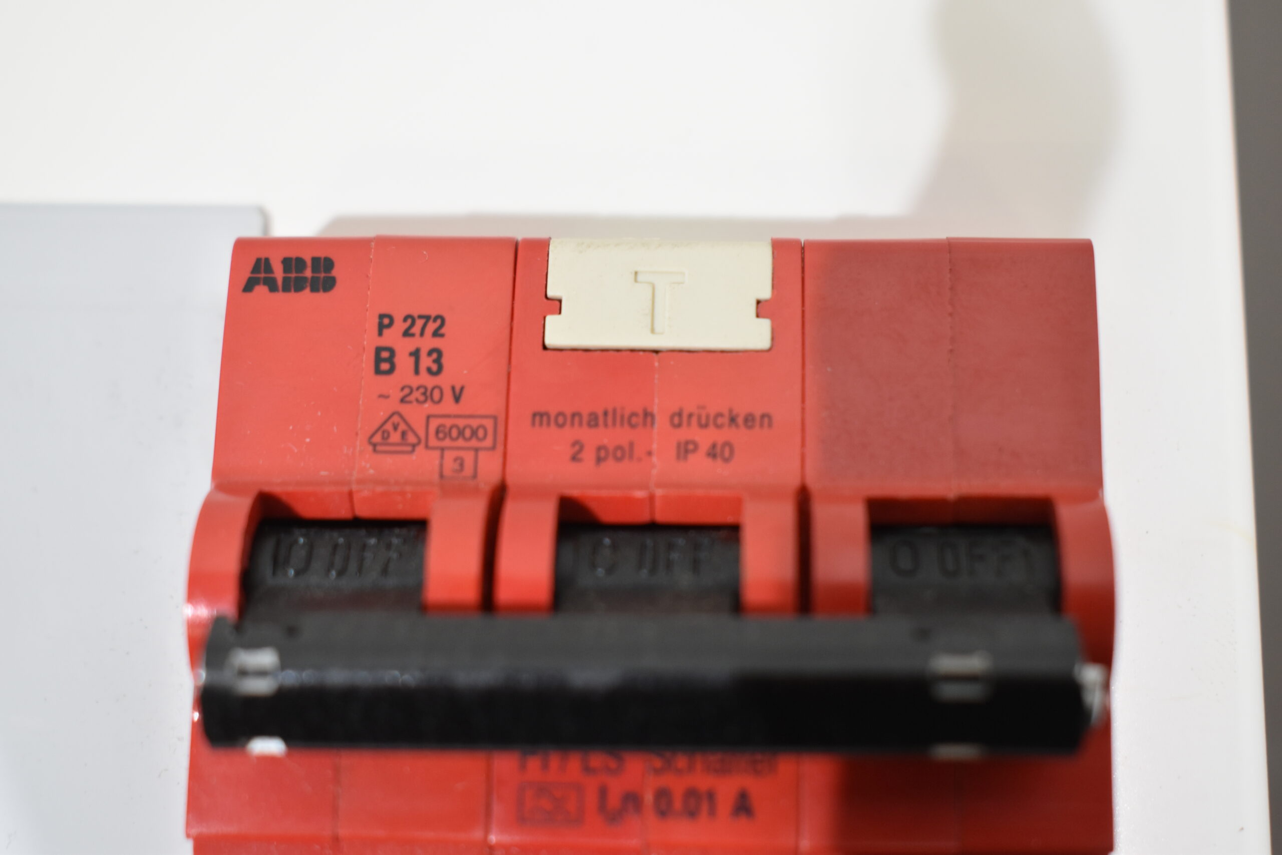 Sicherungskasten mit 3 reihiger Sicherung – Bild 4