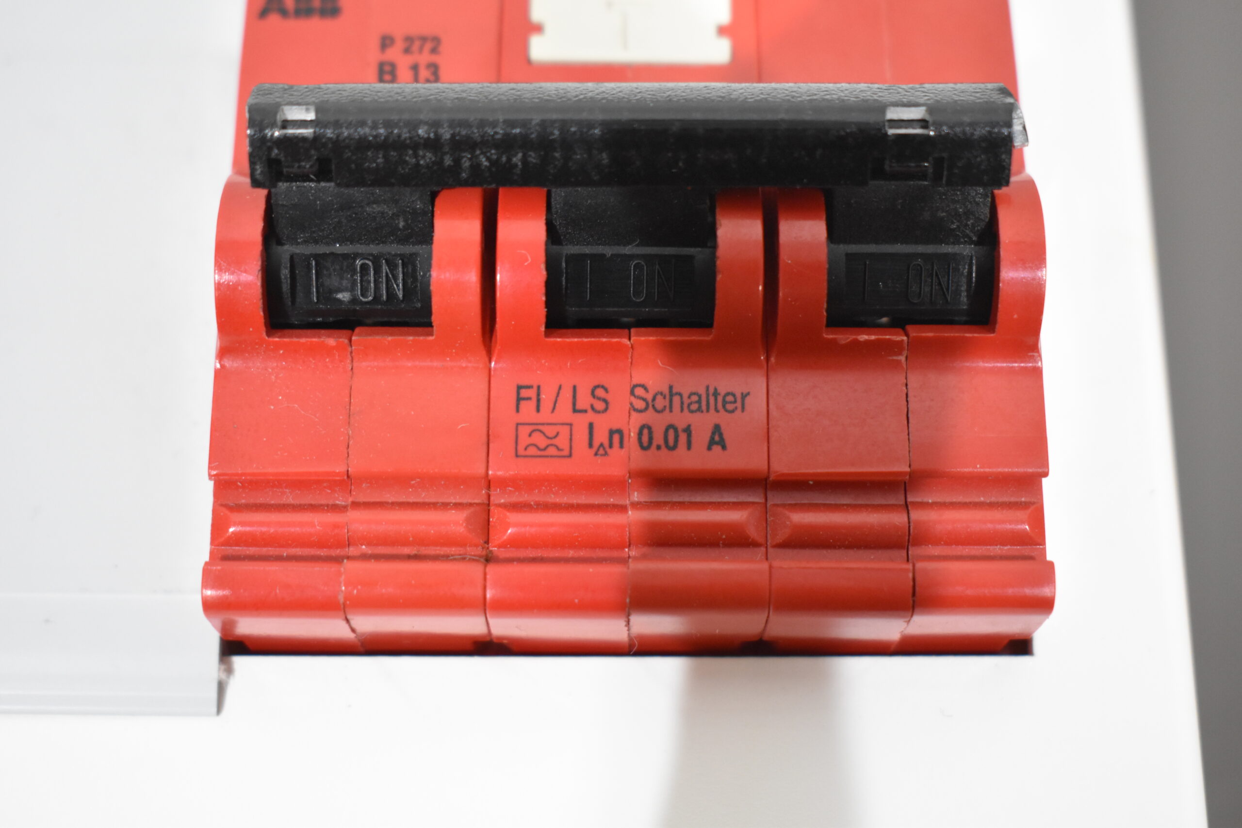 Sicherungskasten mit 3 reihiger Sicherung – Bild 5