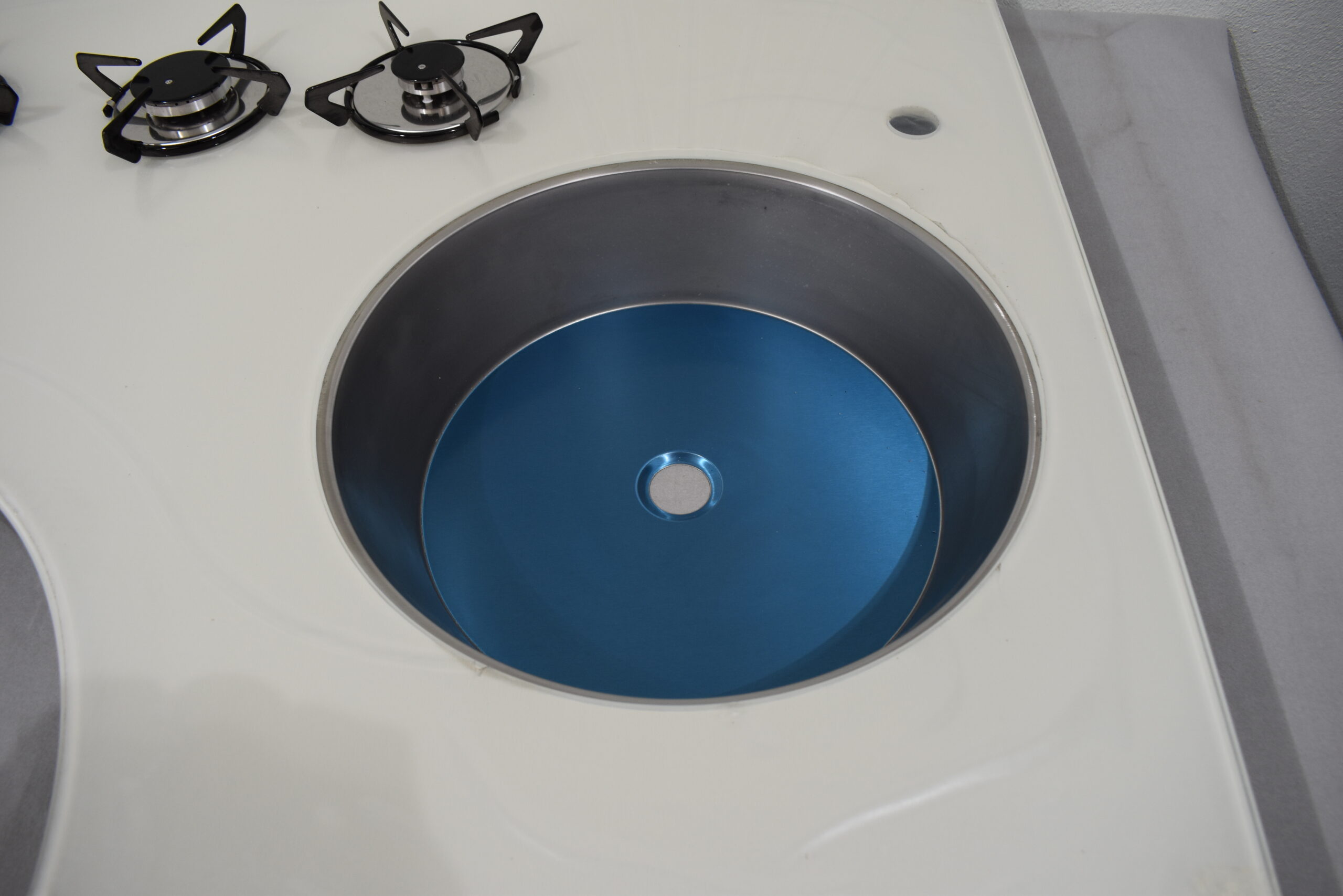 Thetford Herd-Spülkombi Arbeitsplatte; Eura Mobil – Bild 3