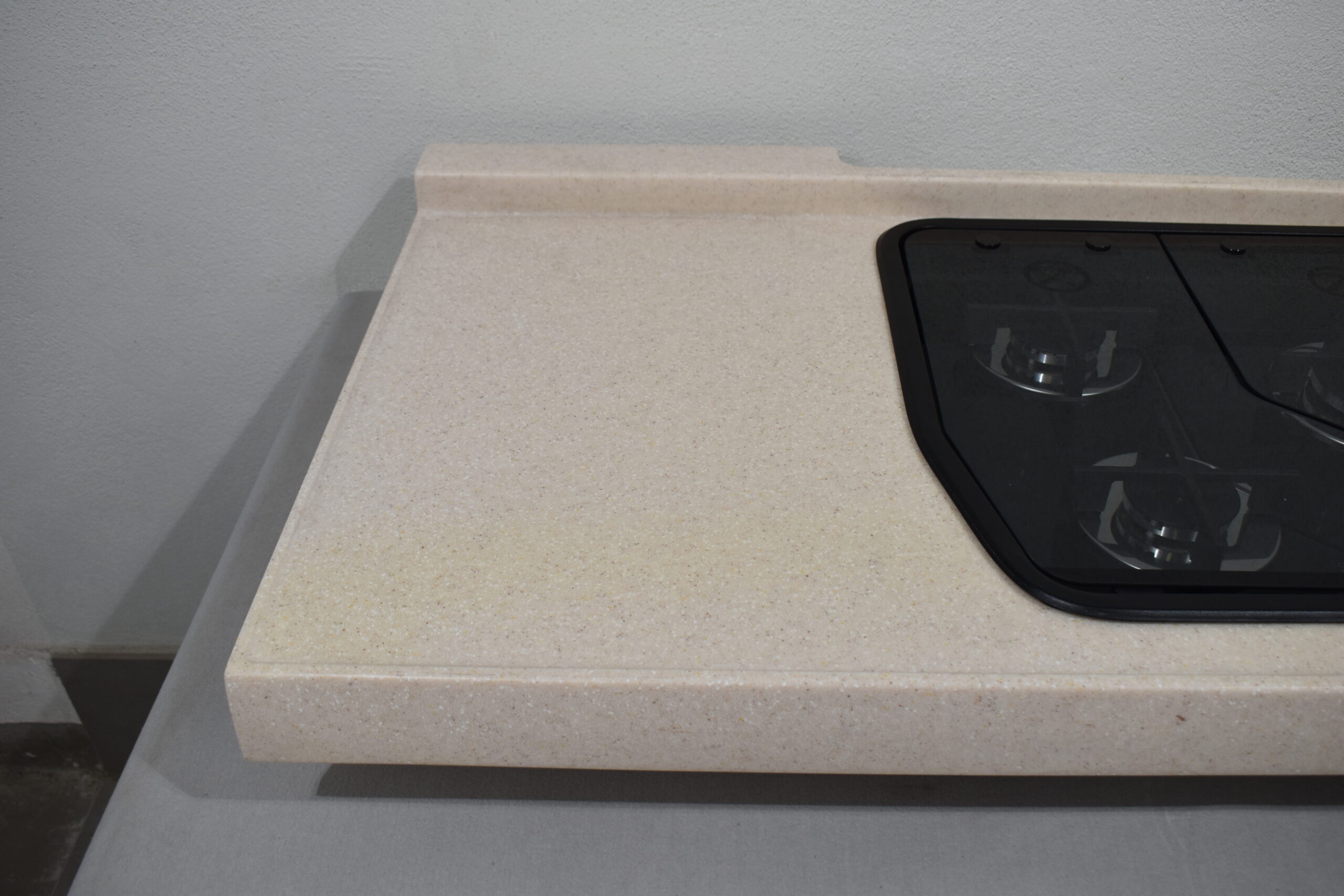 Niesmann und Bischoff Küchenplatte mit Thetford Gaskocher – Bild 3