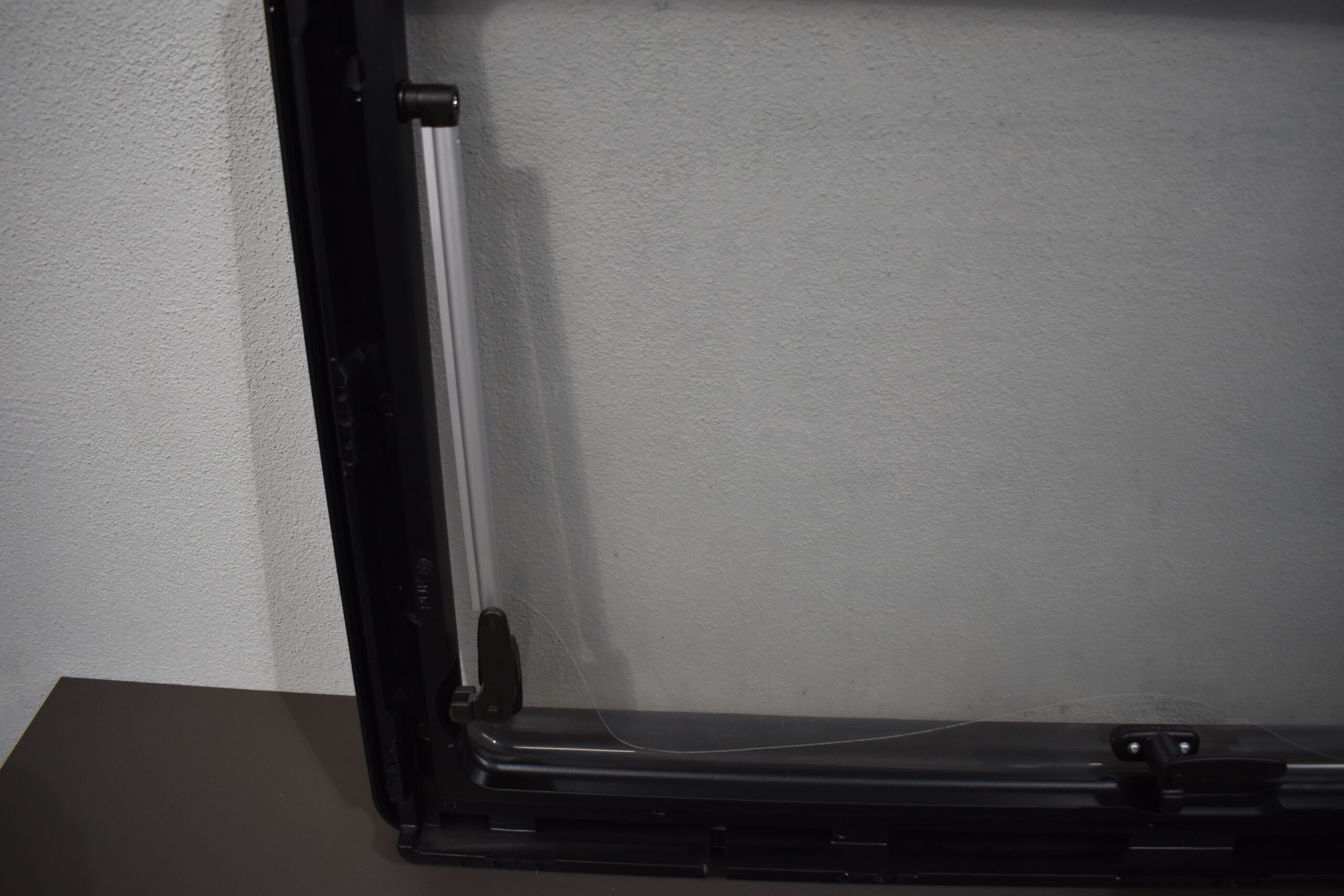 Dometic S4 Ausstellfenster; 900x550mm – Bild 10