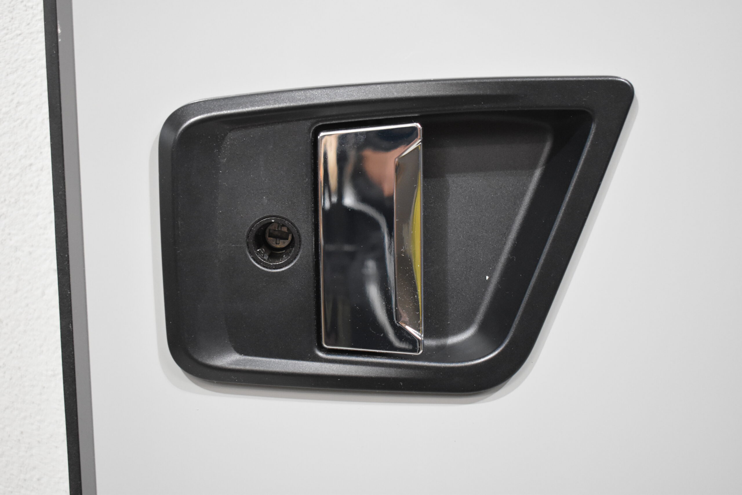 Niesmann und Bischoff Aufbautür I-Smove 2021-2023 – Bild 6