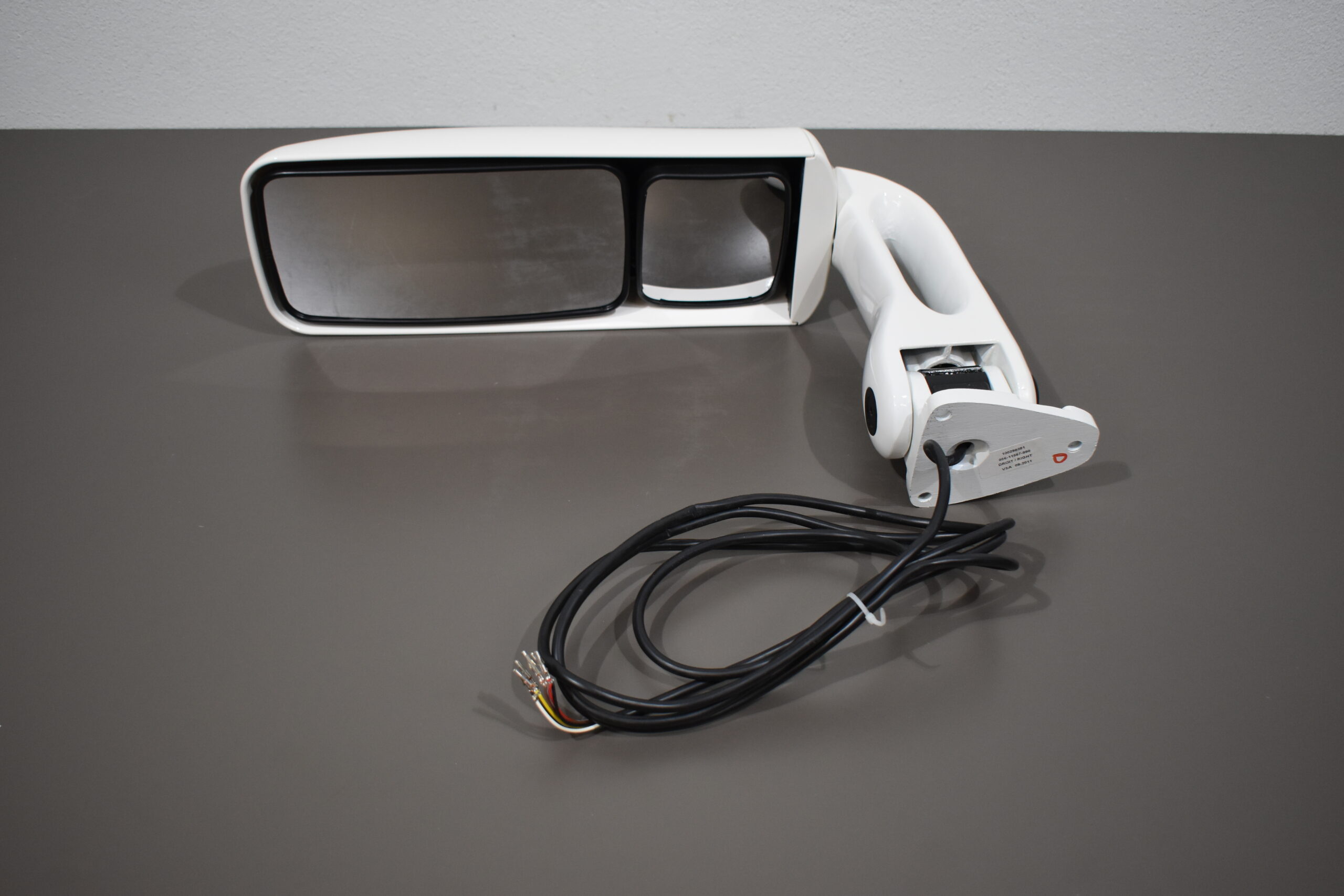 Zweifcher Außenspiegel IN3; rechts; weiß – Bild 2