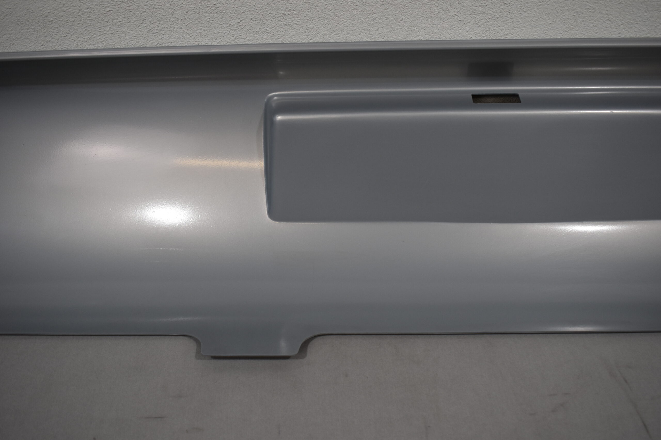 Heckleuchtenträger Mittelteil; grau – Bild 8