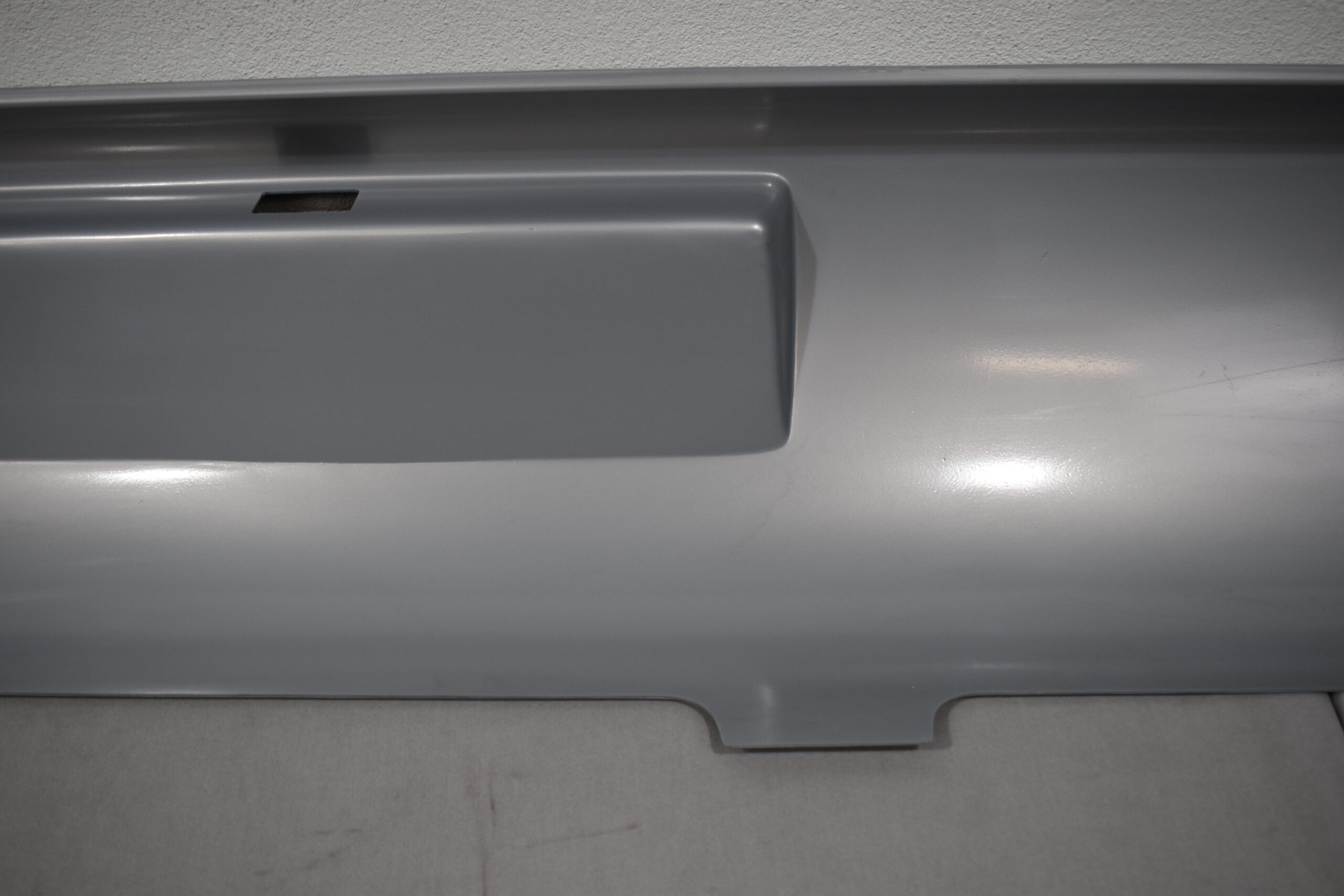 Heckleuchtenträger Mittelteil; grau – Bild 9