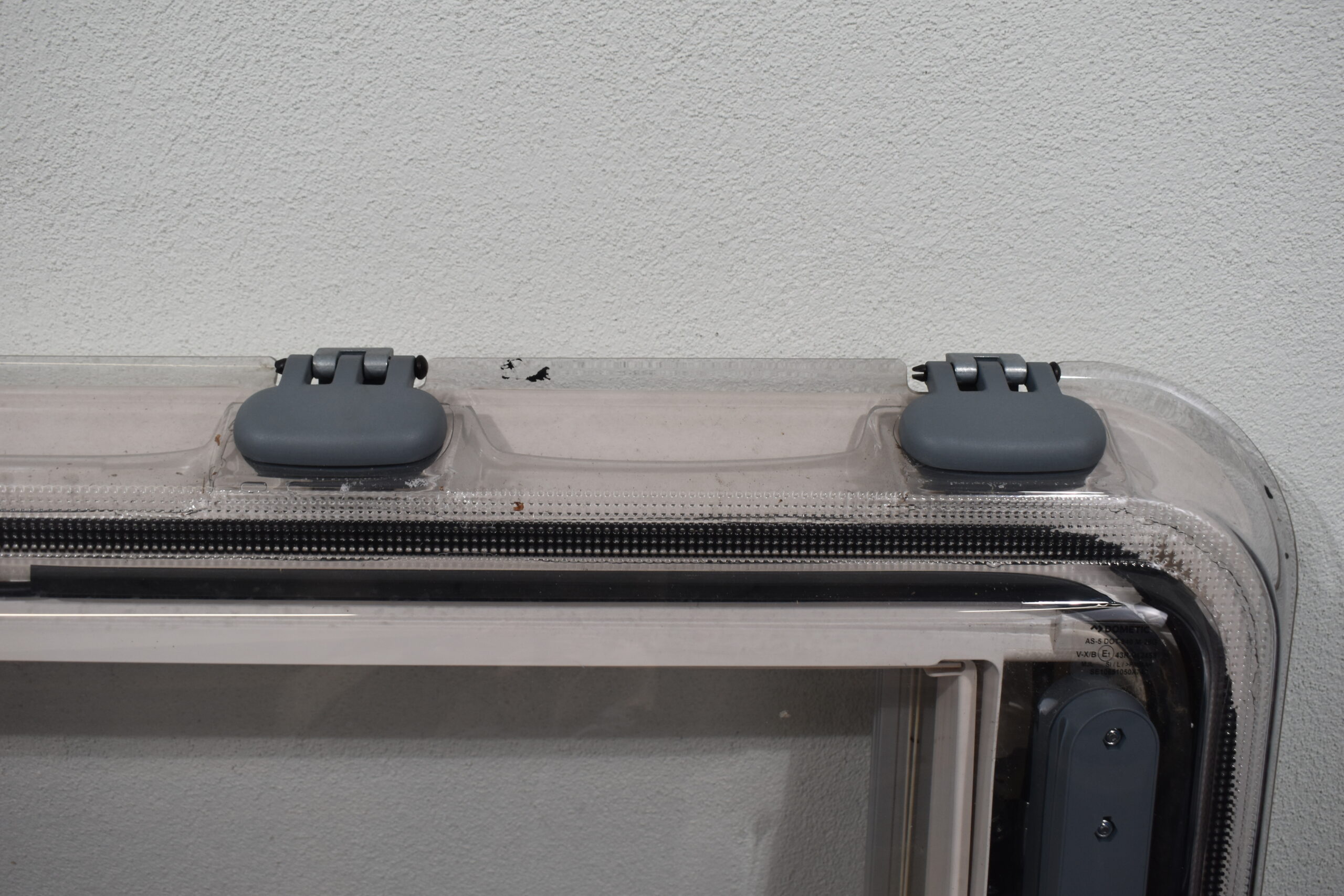 Dometic Heki 3 Dachhaube; 1050x742mm – Bild 3