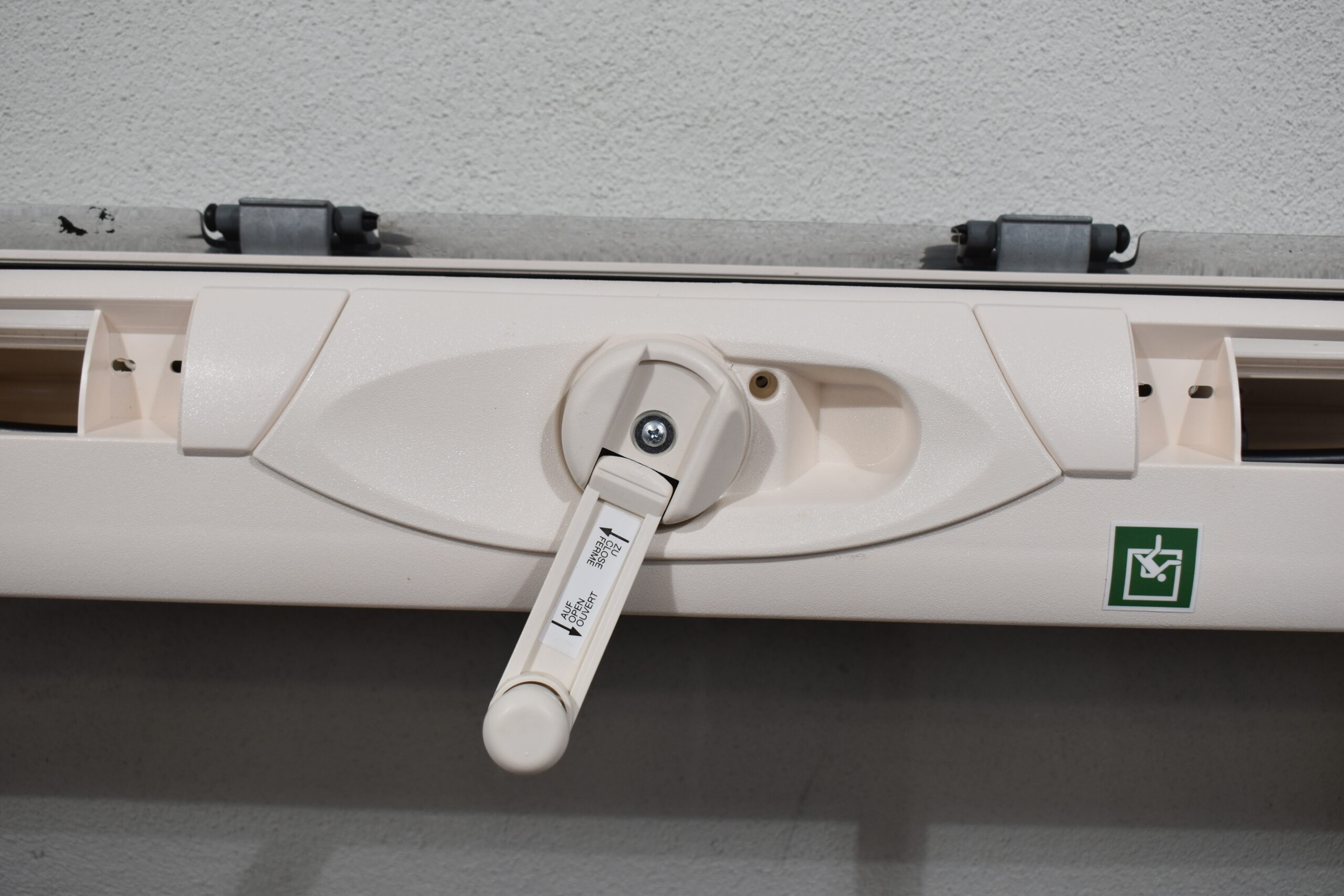 Dometic Heki 3 Dachhaube; 1050x742mm – Bild 8