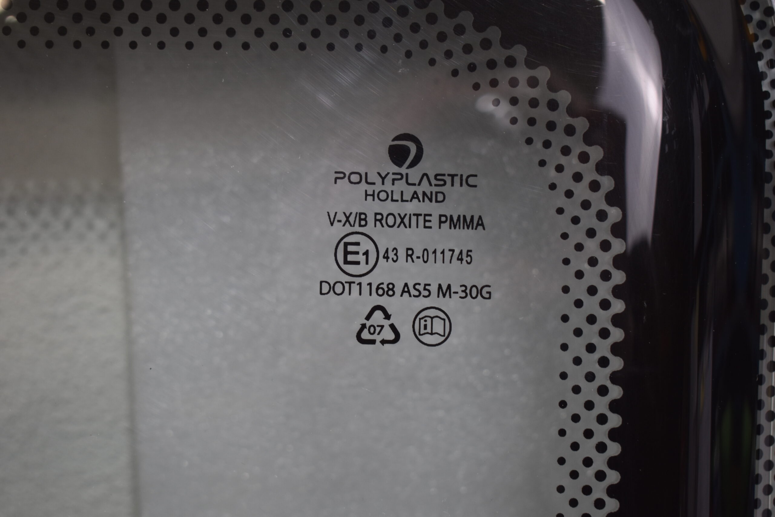 Polyplastic Ausstellscheibe gebogen; 1525x687mm – Bild 3