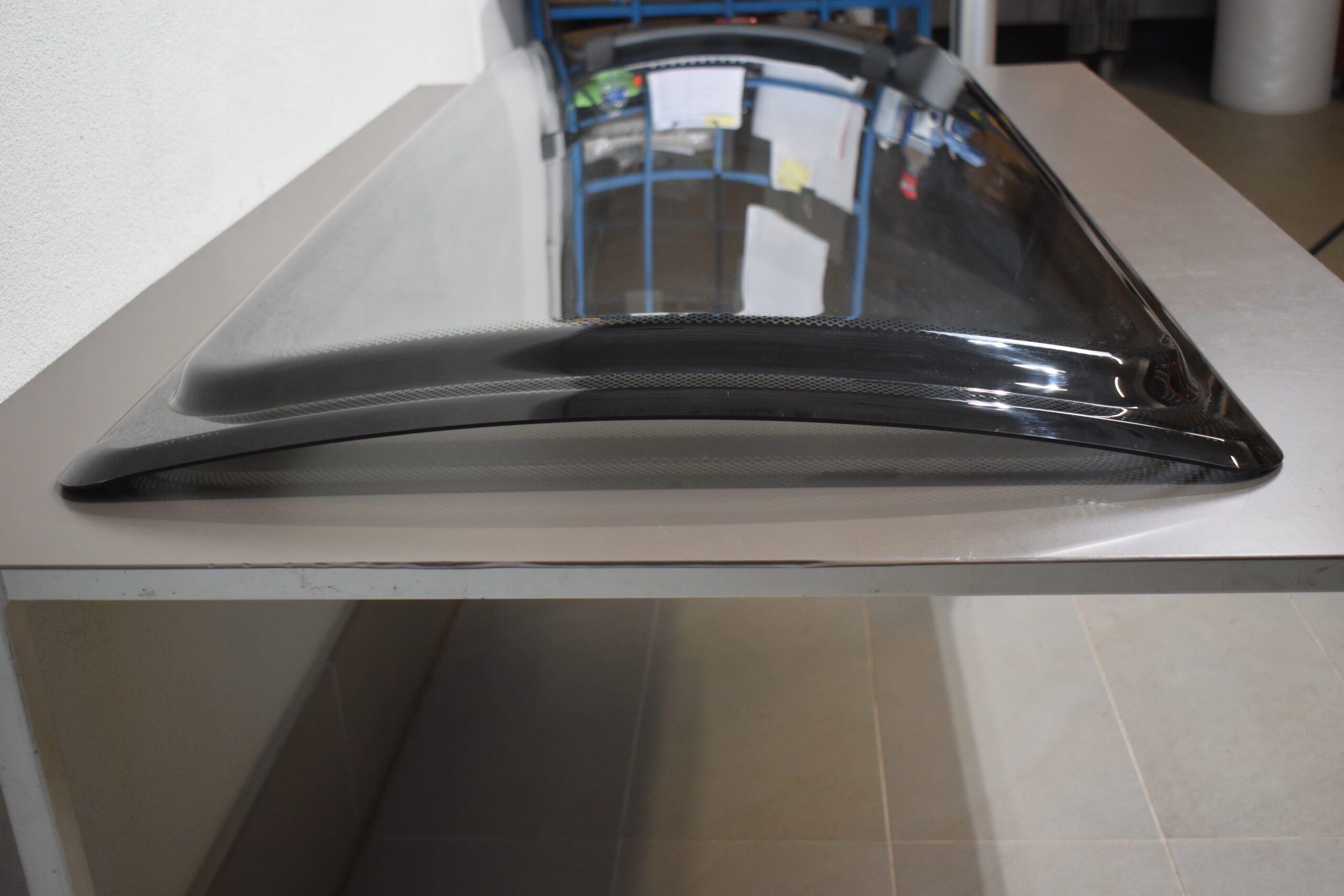 Polyplastic Ausstellscheibe gebogen; 1525x687mm – Bild 8