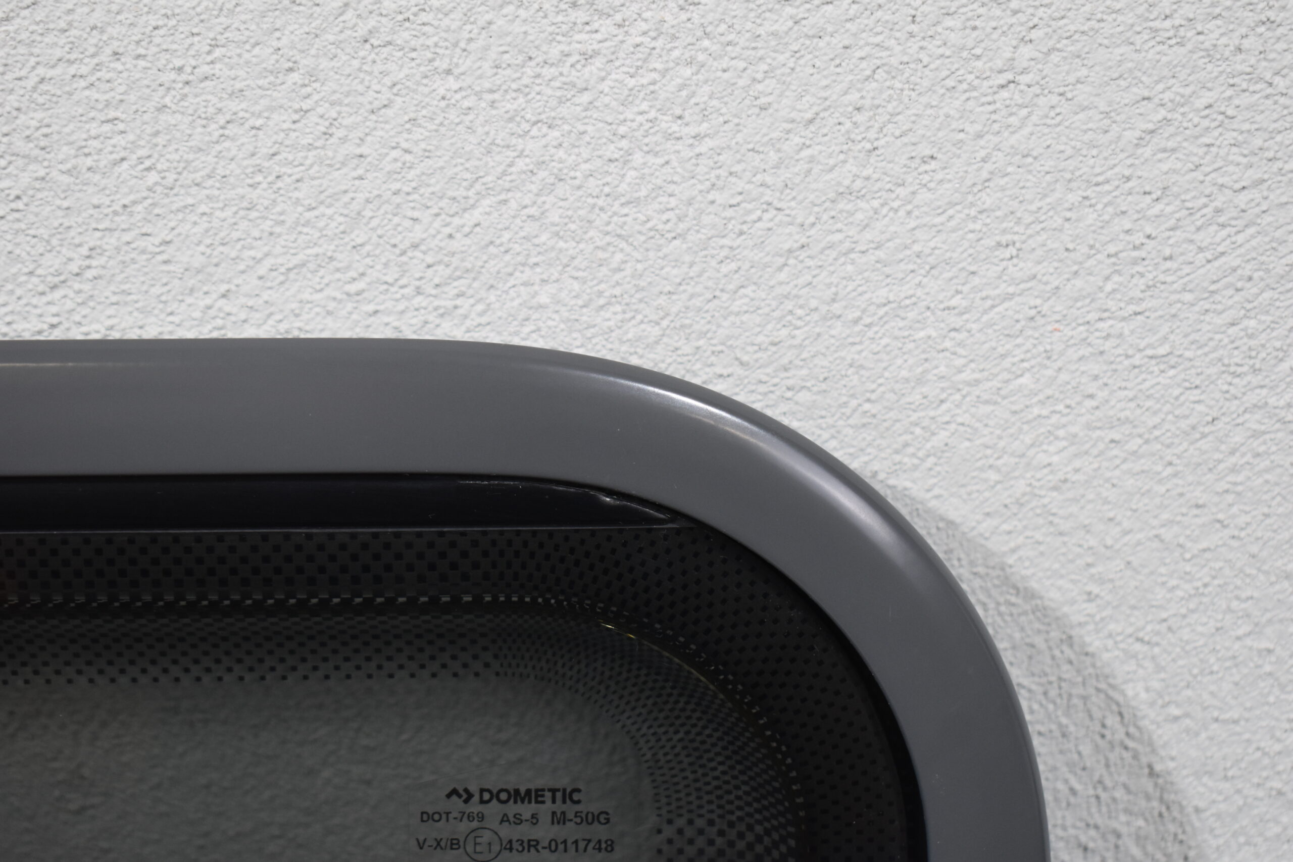 Dometic S7 P Ausstellfenster; 900x520mm; grau – Bild 4