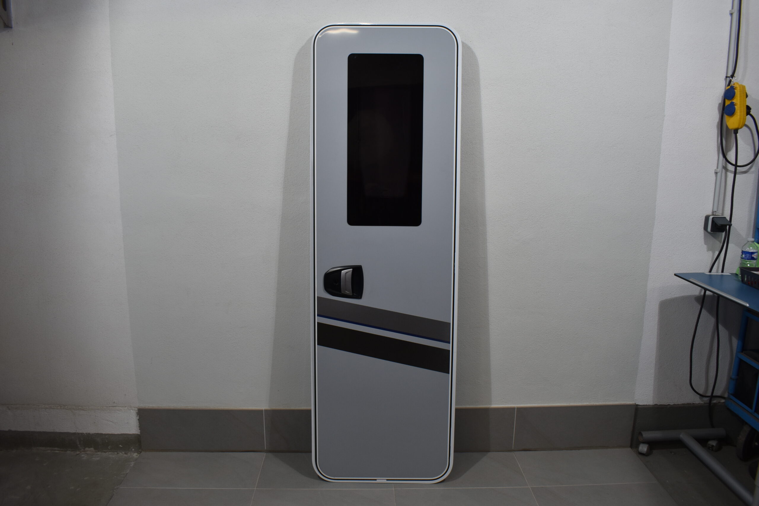 Aufbautür mit Rahmen; 1965x620mm – Bild 2