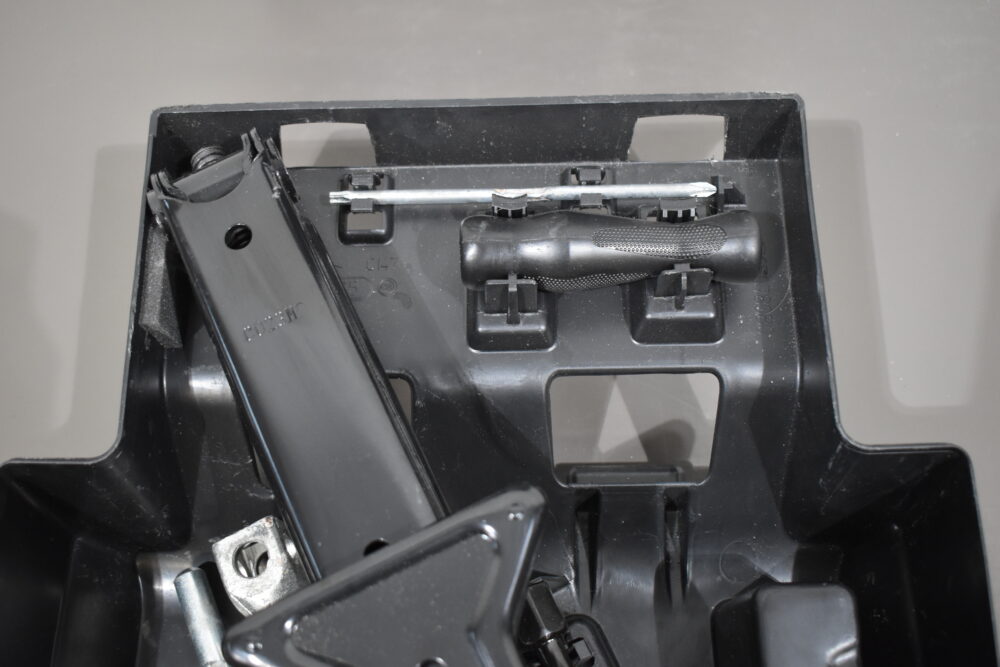 Fiat Ducato 250 Pannenset / Wagenheber / Bordwerkzeug – Bild 7