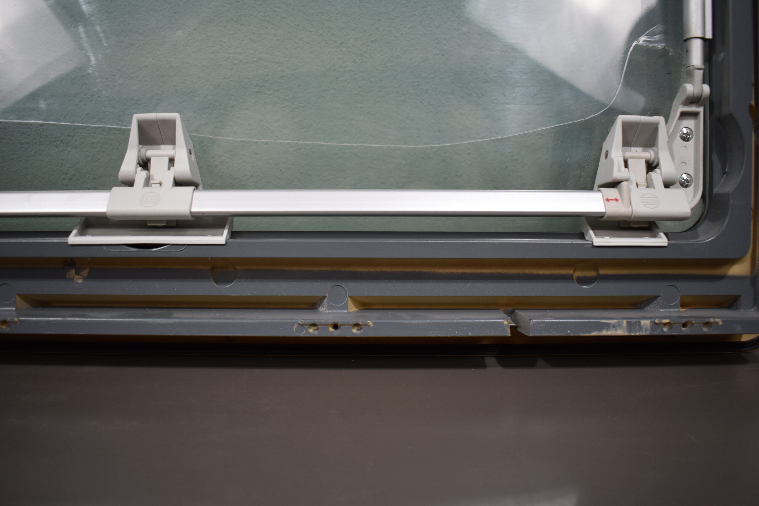 Seitz Ausstellfenster 1300x600mm; schwarz – Bild 10