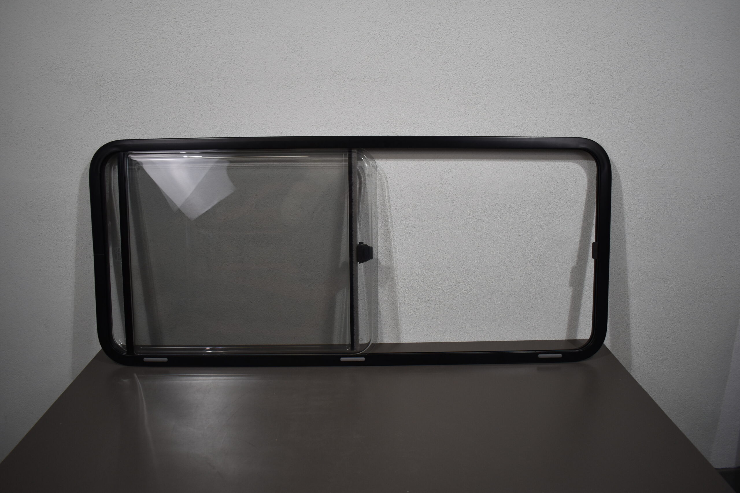 Dometic S7 Schiebefenster 1400x600mm; schwarz – Bild 3