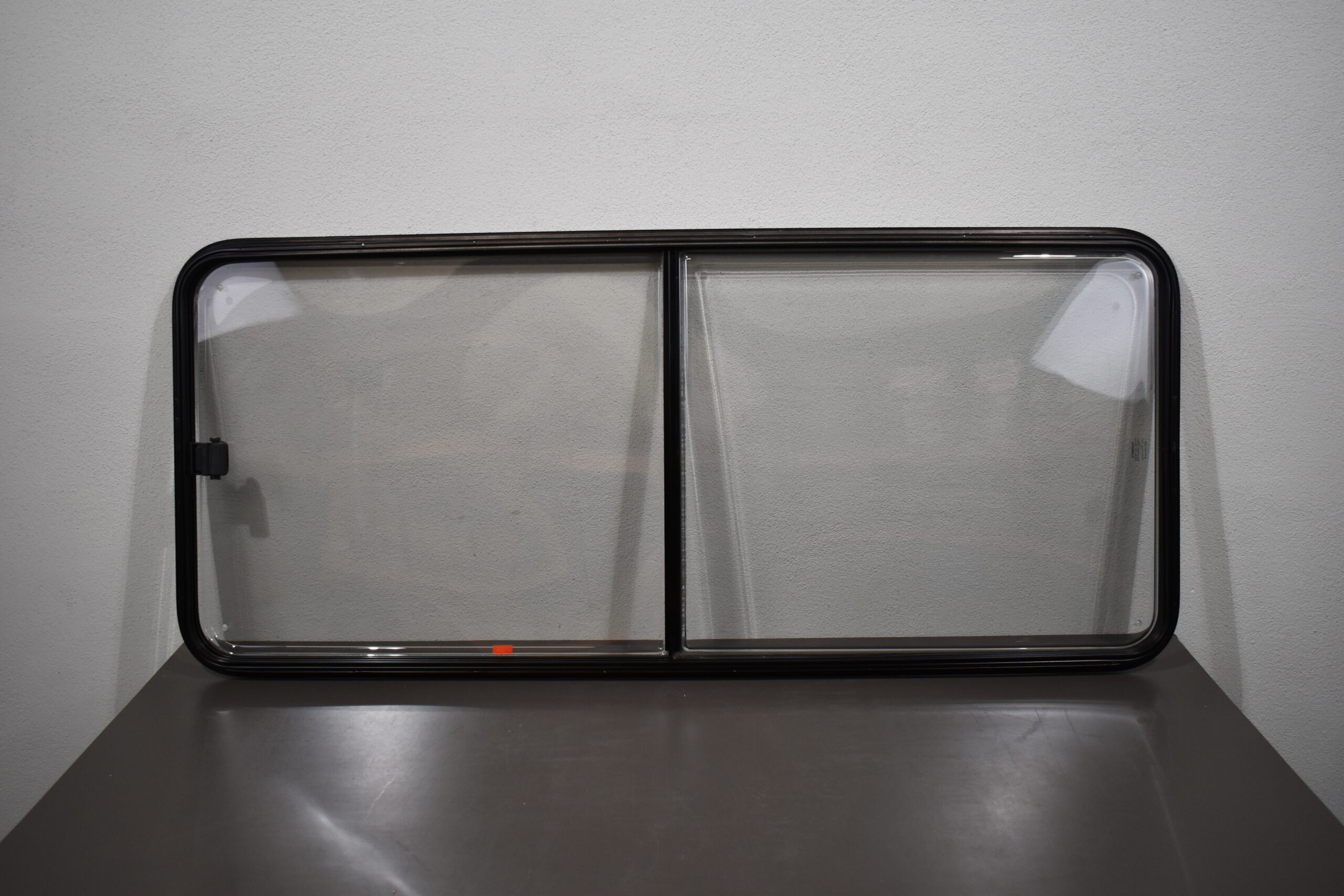 Dometic S7 Schiebefenster 1400x600mm; schwarz – Bild 5