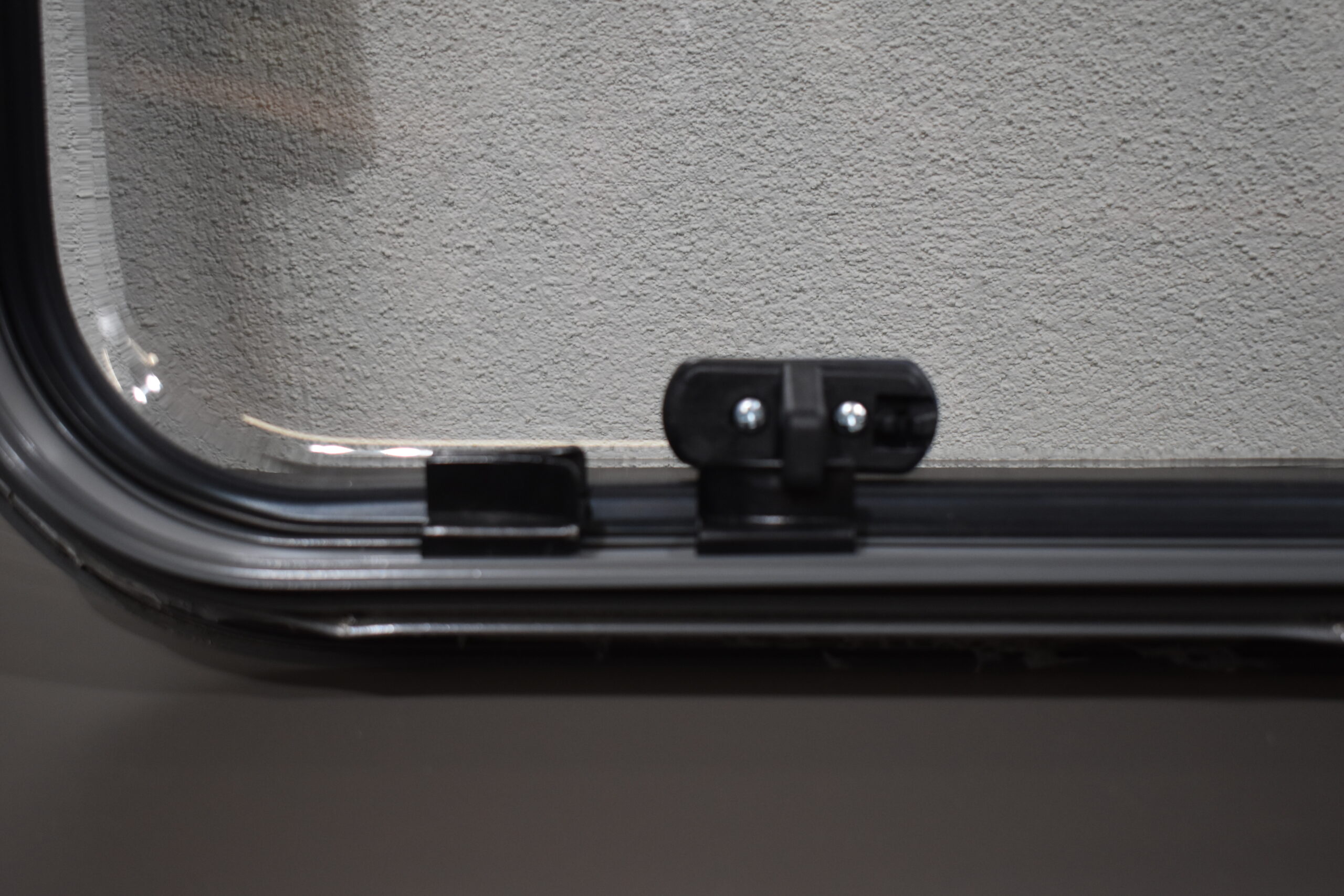 Dometic S7 Z Ausstellfenster 1200x450mm; grau – Bild 8