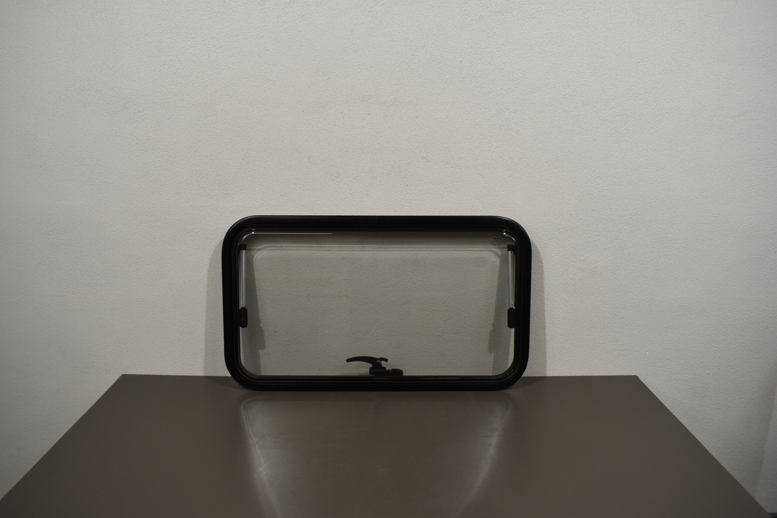 Dometic S7 Z Ausstellscheibe 800x450mm; schwarz;