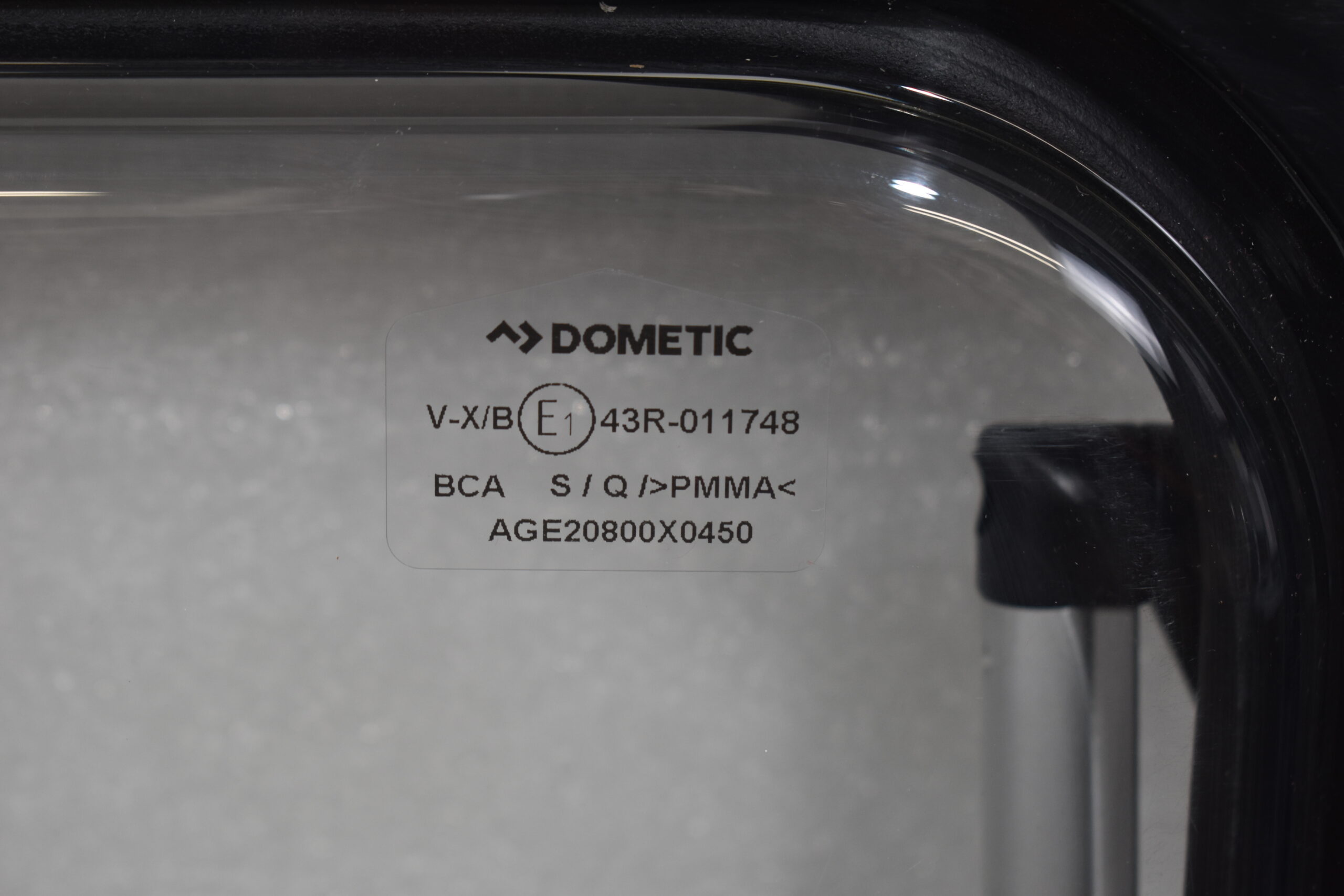 Dometic S7 Z Ausstellscheibe 800x450mm; schwarz; – Bild 4