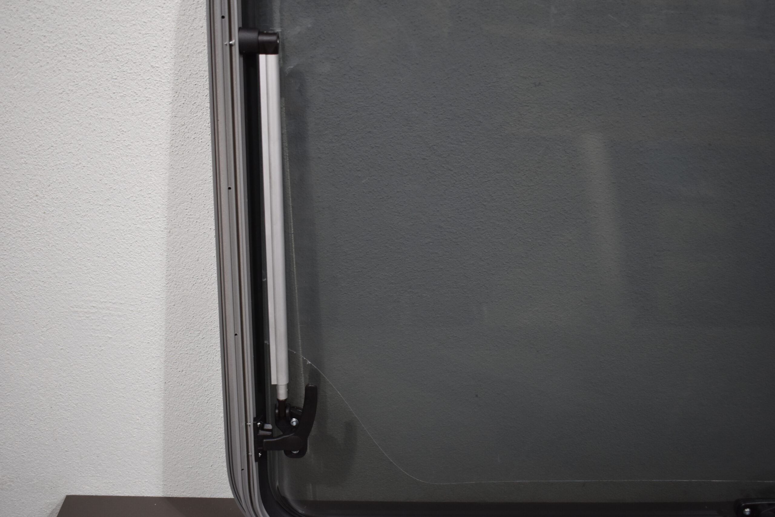 Dometic S7 Ausstellfenster 1000x600mm; grau – Bild 9