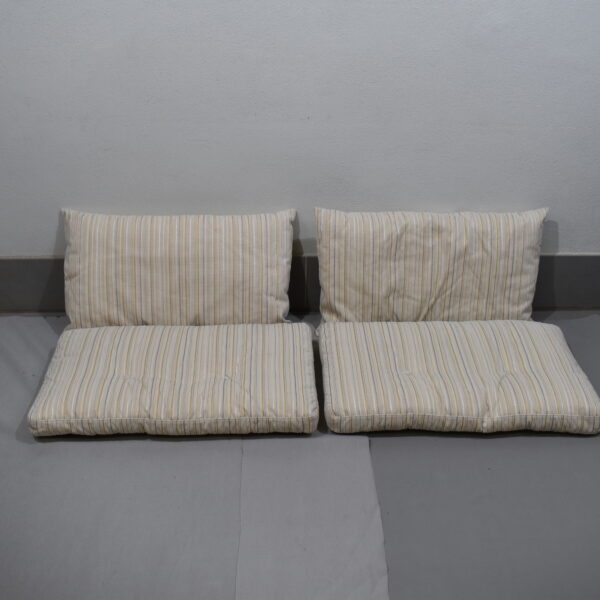Polstersatz  / Kissensatz; beige gestreift