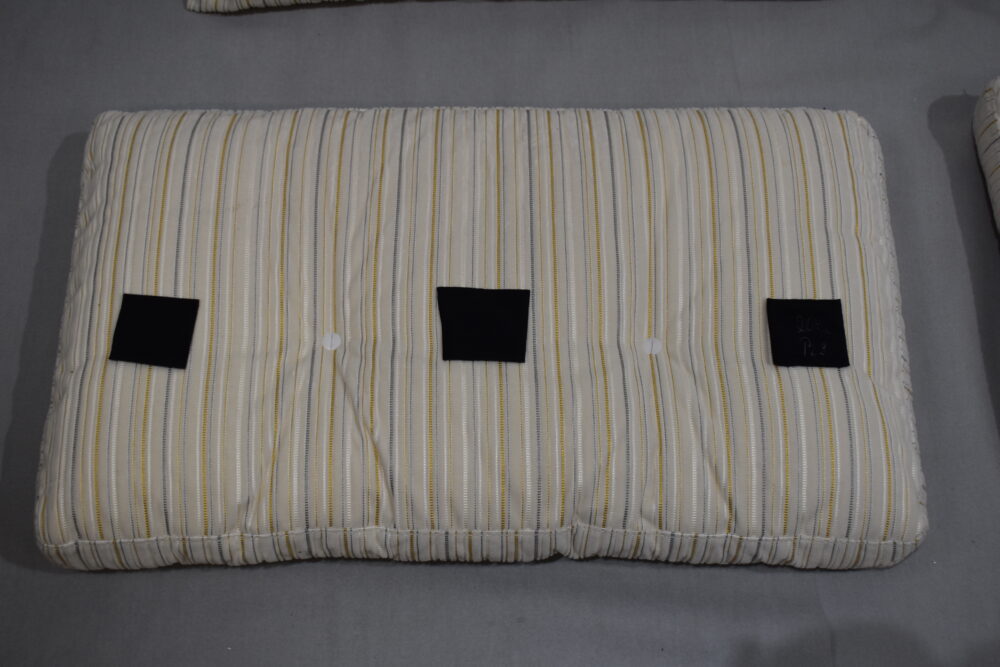 Polstersatz  / Kissensatz; beige gestreift – Bild 5
