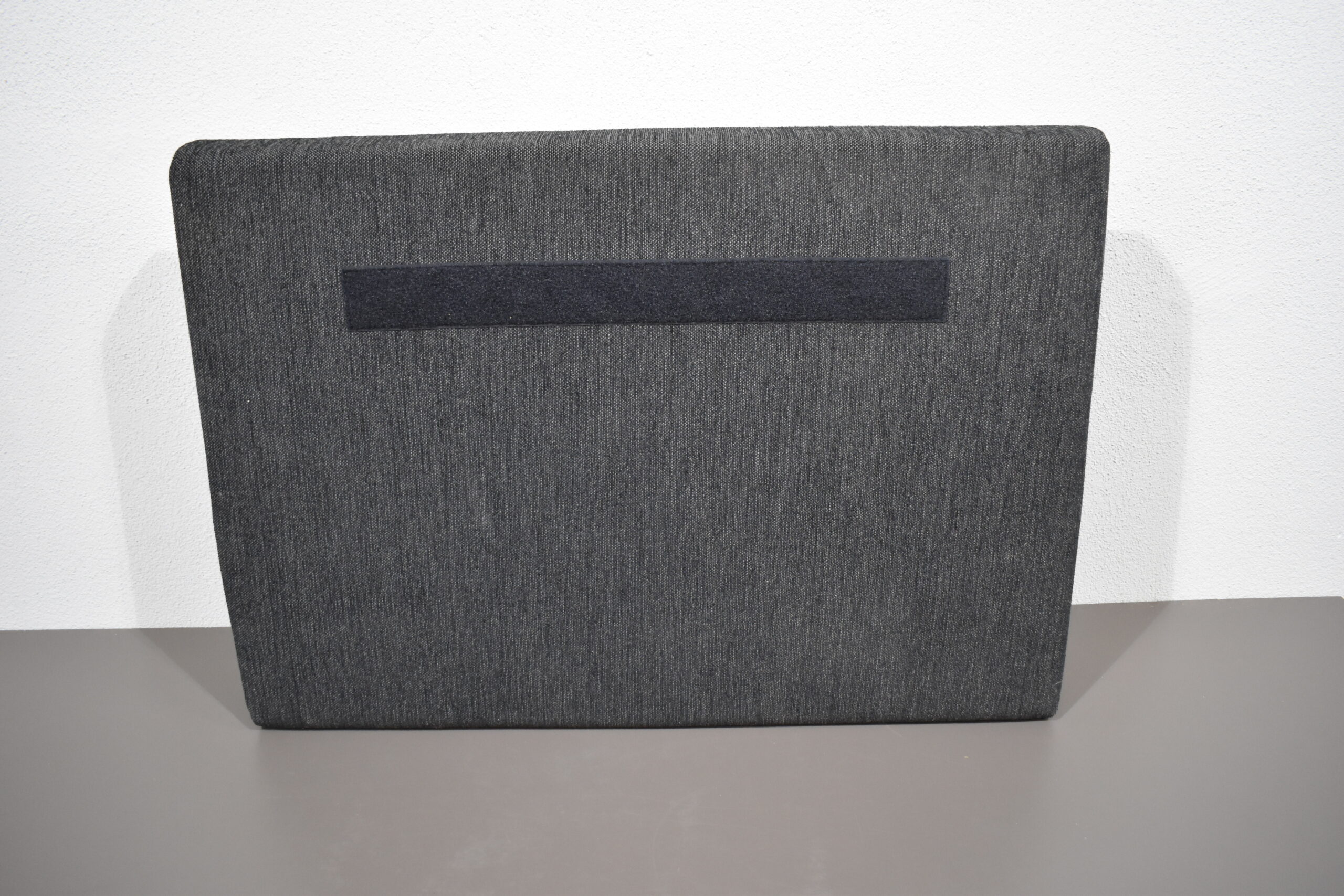 Niesmann und Bischoff Polster / Rückenpolster-Keil; schwarz; 500x100x700mm – Bild 2