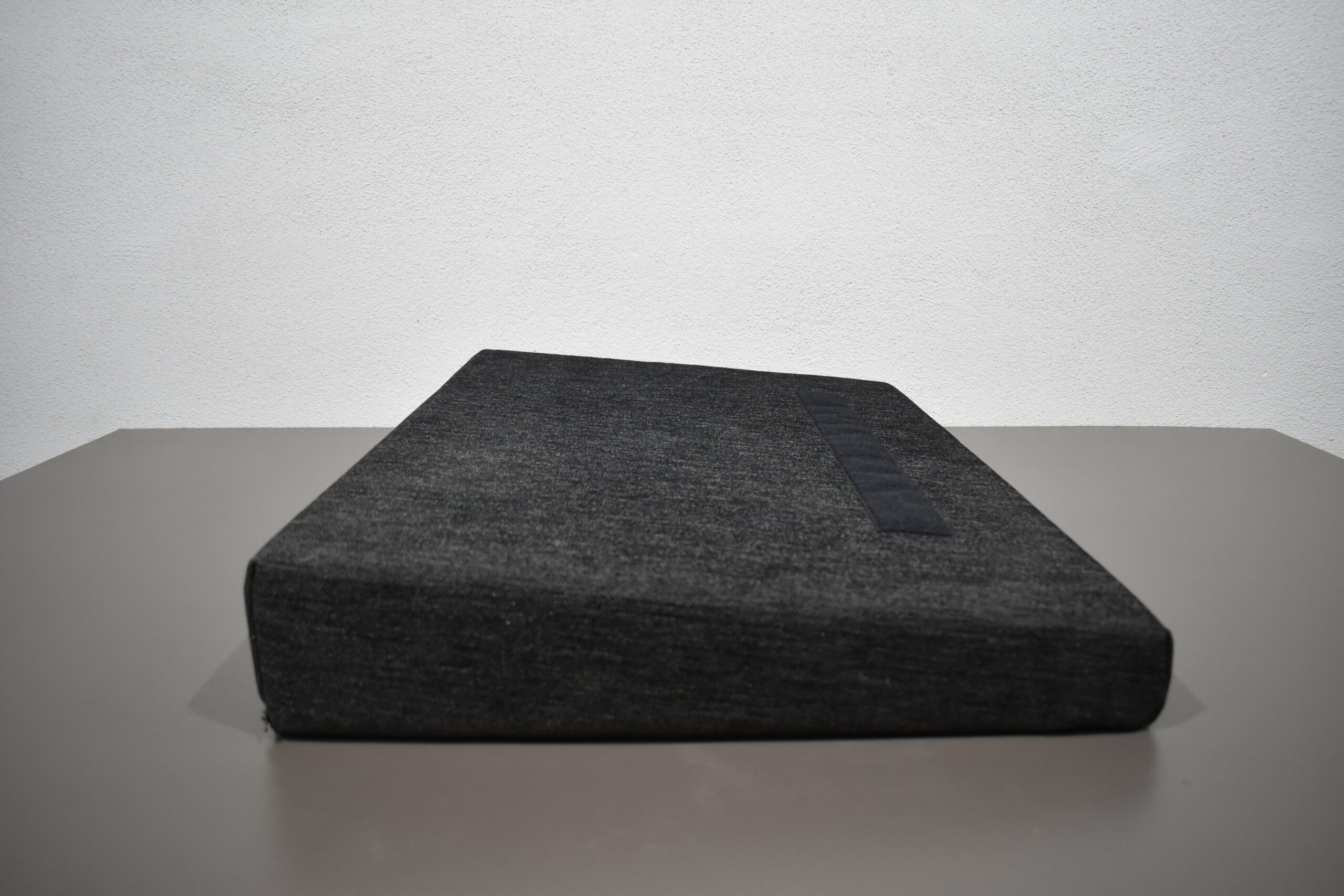 Niesmann und Bischoff Polster / Rückenpolster-Keil; schwarz; 500x100x700mm – Bild 7