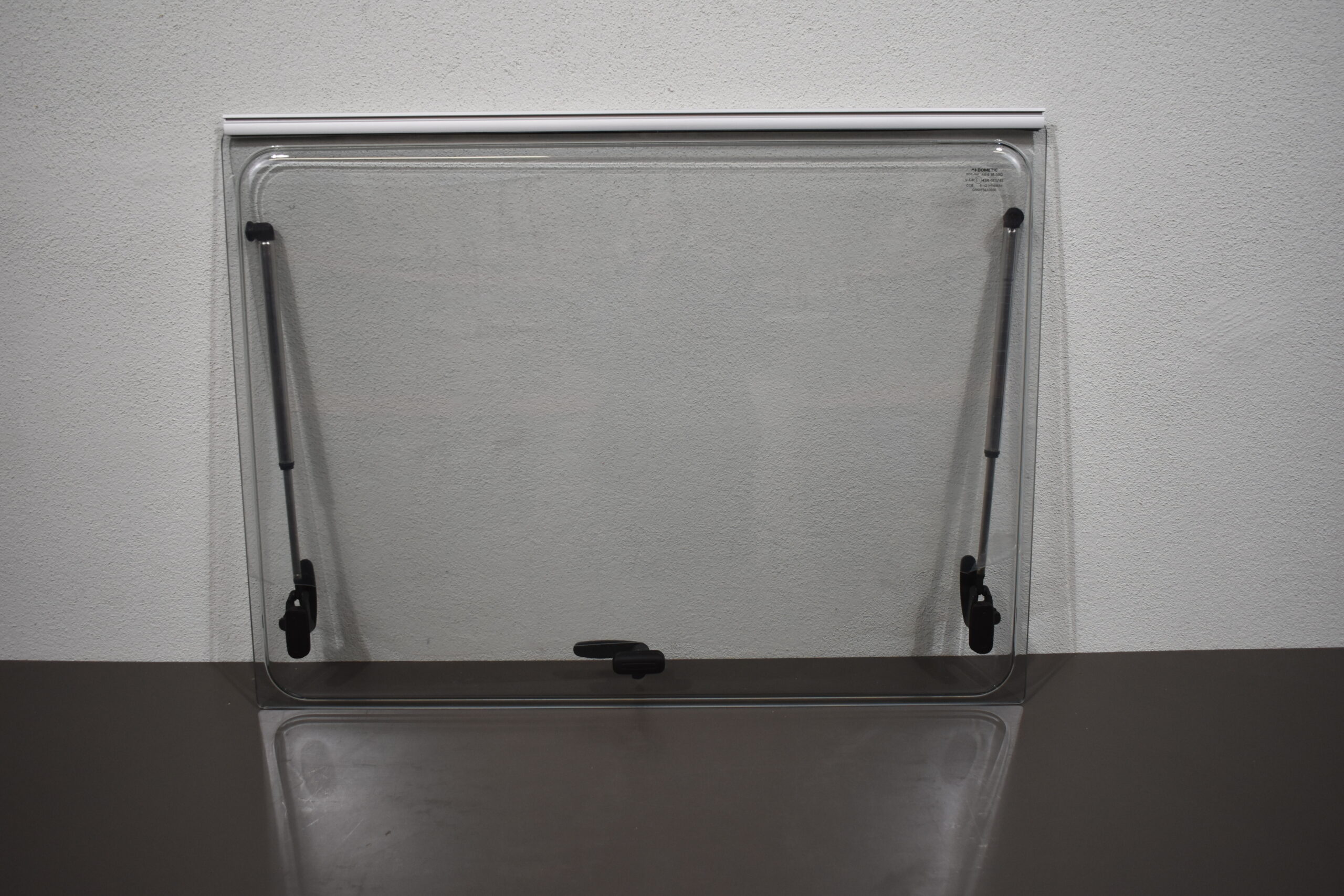 Dometic Ausstellscheibe 750x600mm – Bild 2