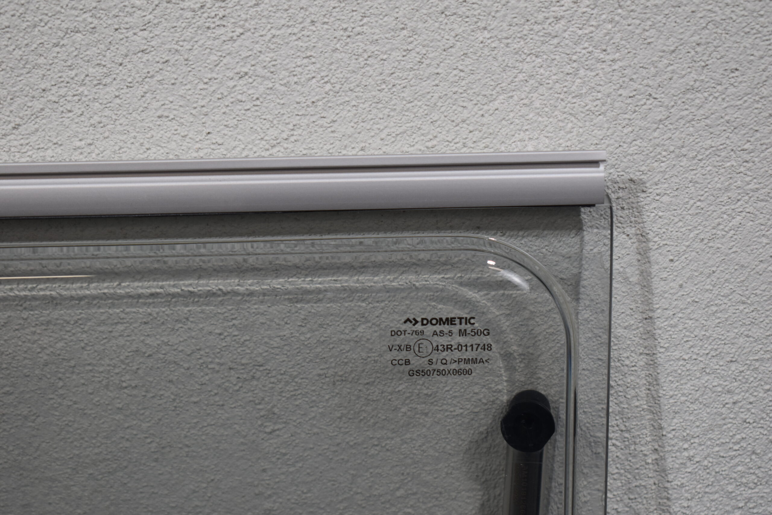 Dometic Ausstellscheibe 750x600mm – Bild 3