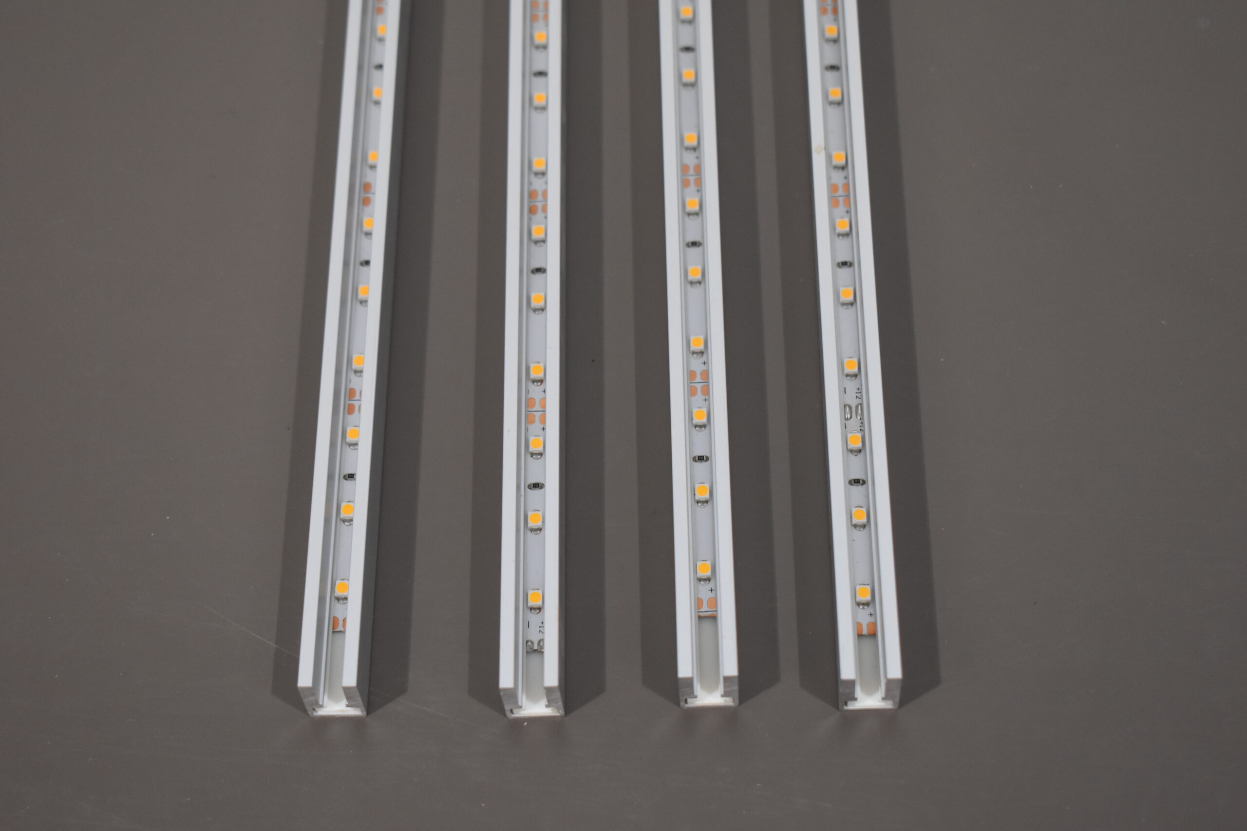 Dometic Light System LED mit U Profil Alu; 4er Set – Bild 3