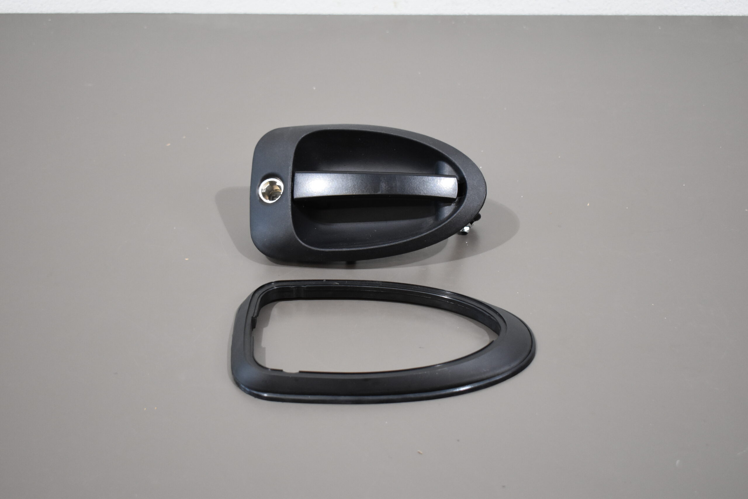 Außengriff für Aufbautür; schwarz – Bild 2