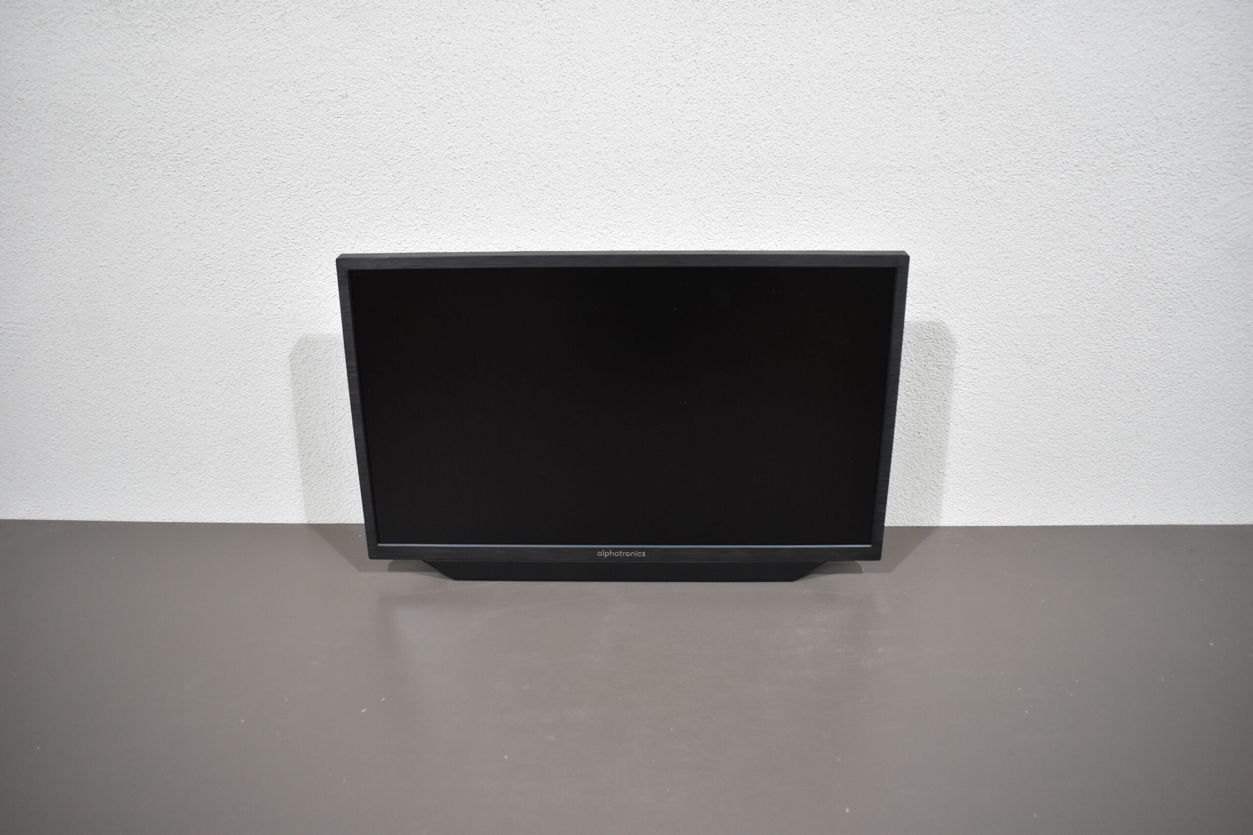 Alphatronics SLA-22DSBAI+ Smart TV 22" – Bild 2