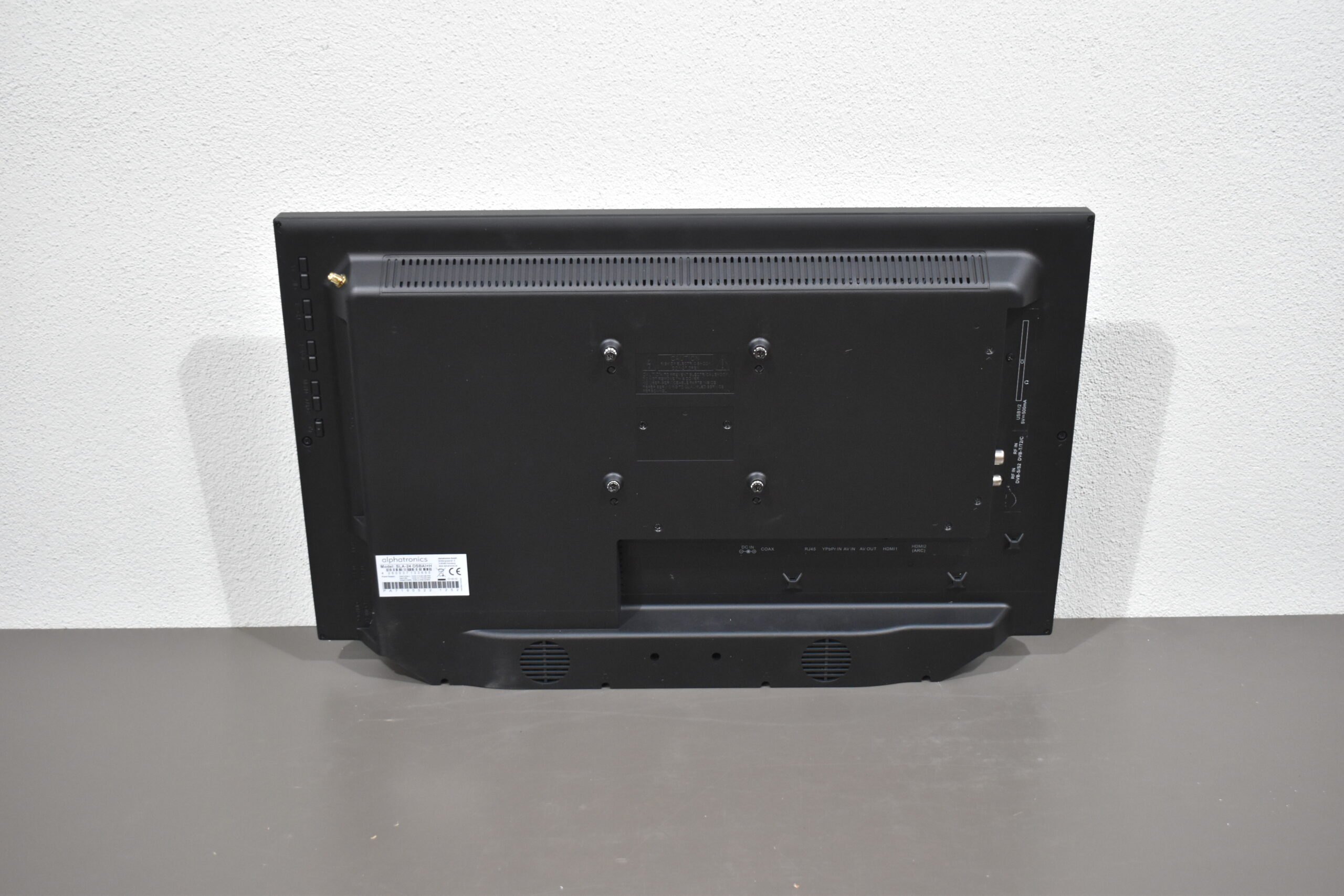 Alphatronics SLA-24 DSBAI+H Smart TV 24" – Bild 4