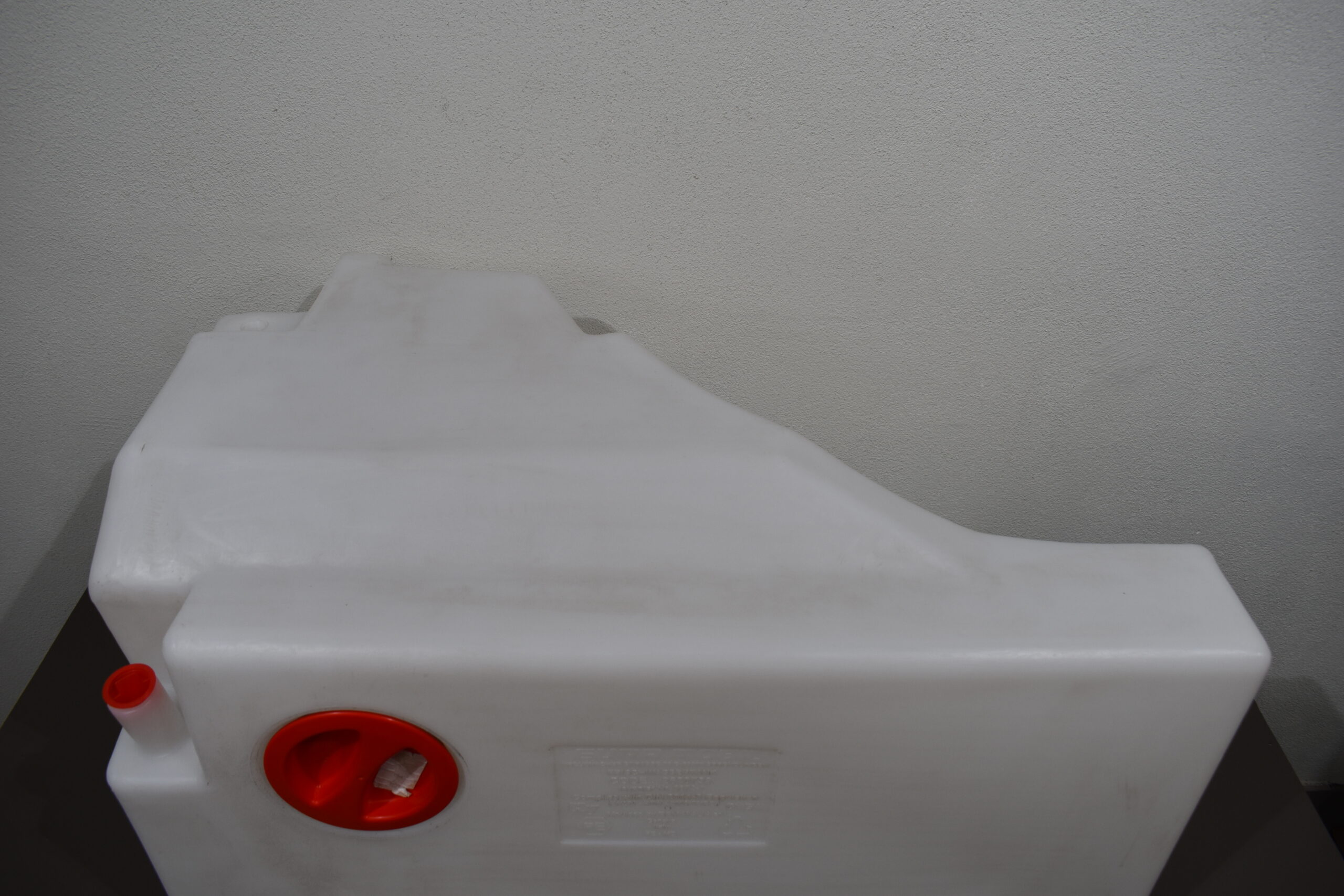 Eura Mobil Frischwassertank – Bild 4